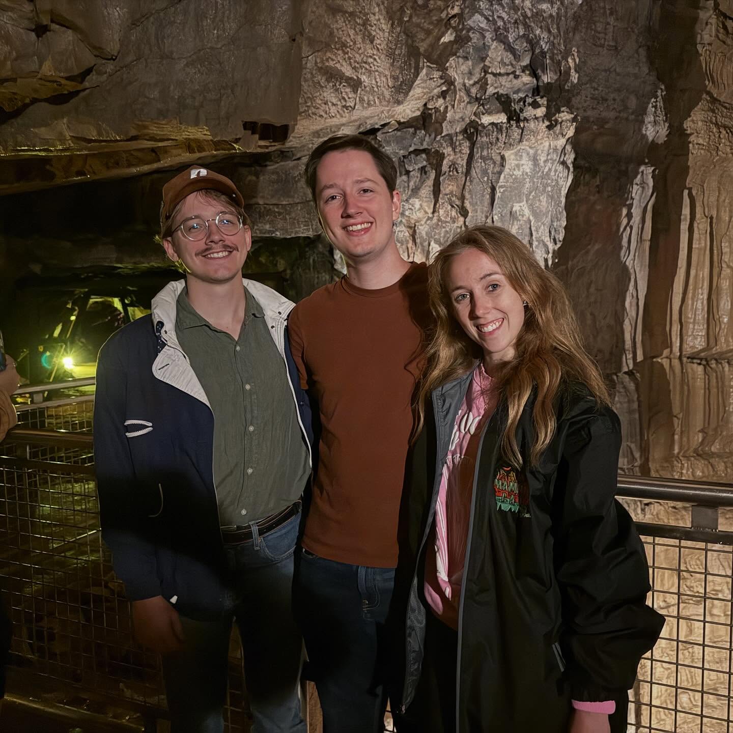 Exploring the worlds longest known cave 🦣
#mammothcave #nationalparks #cave