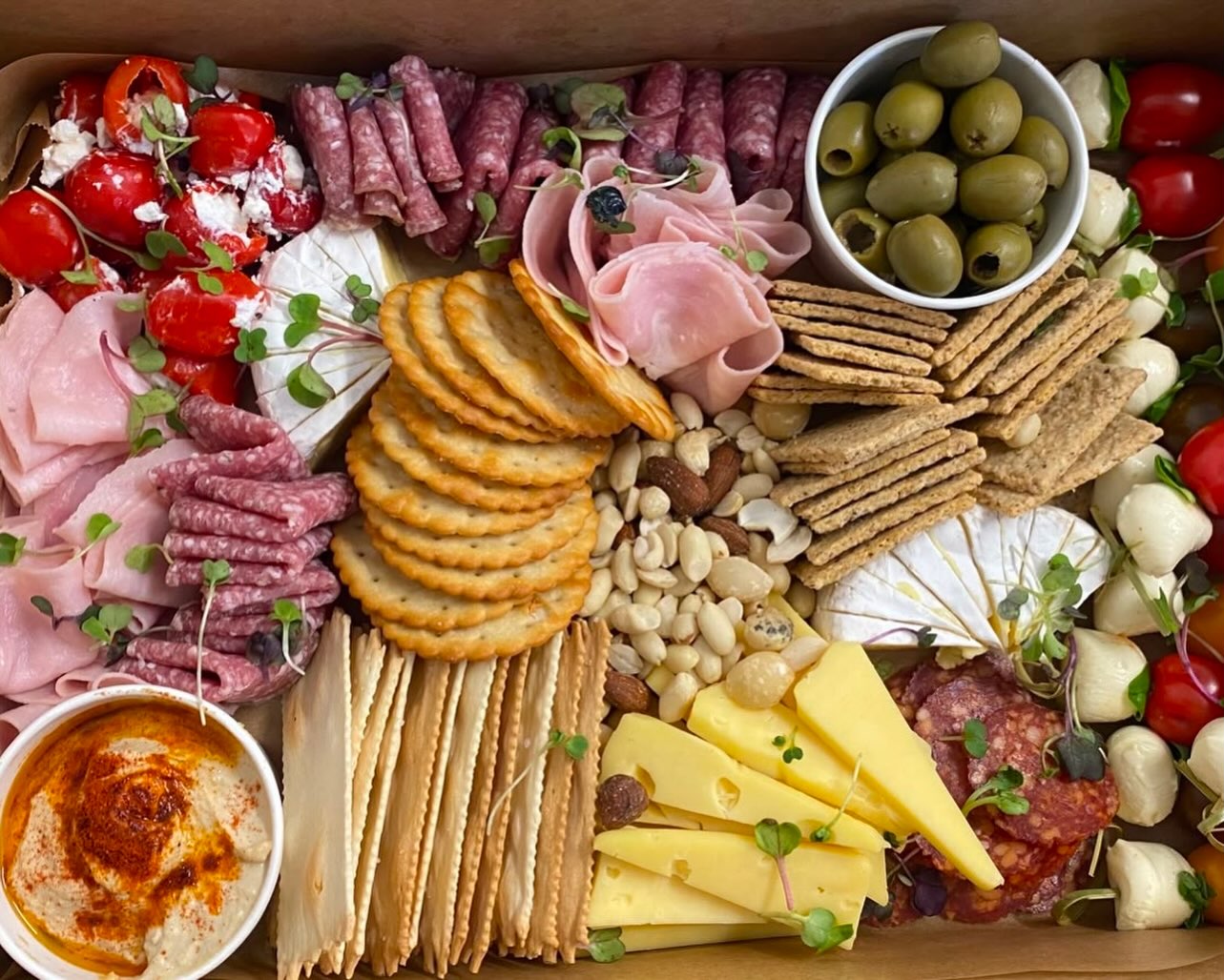 From bigger to smaller caterings, we got you ‼️ whether it’s a birthday celebration, small team meeting, morning tea, lunch, Mariana’s Kitchen lovingly caters to you 🥰
Give your next catering an Argentinian twist 🤭
#catering #wellington #nuevazelanda #lowerhutt #cafe