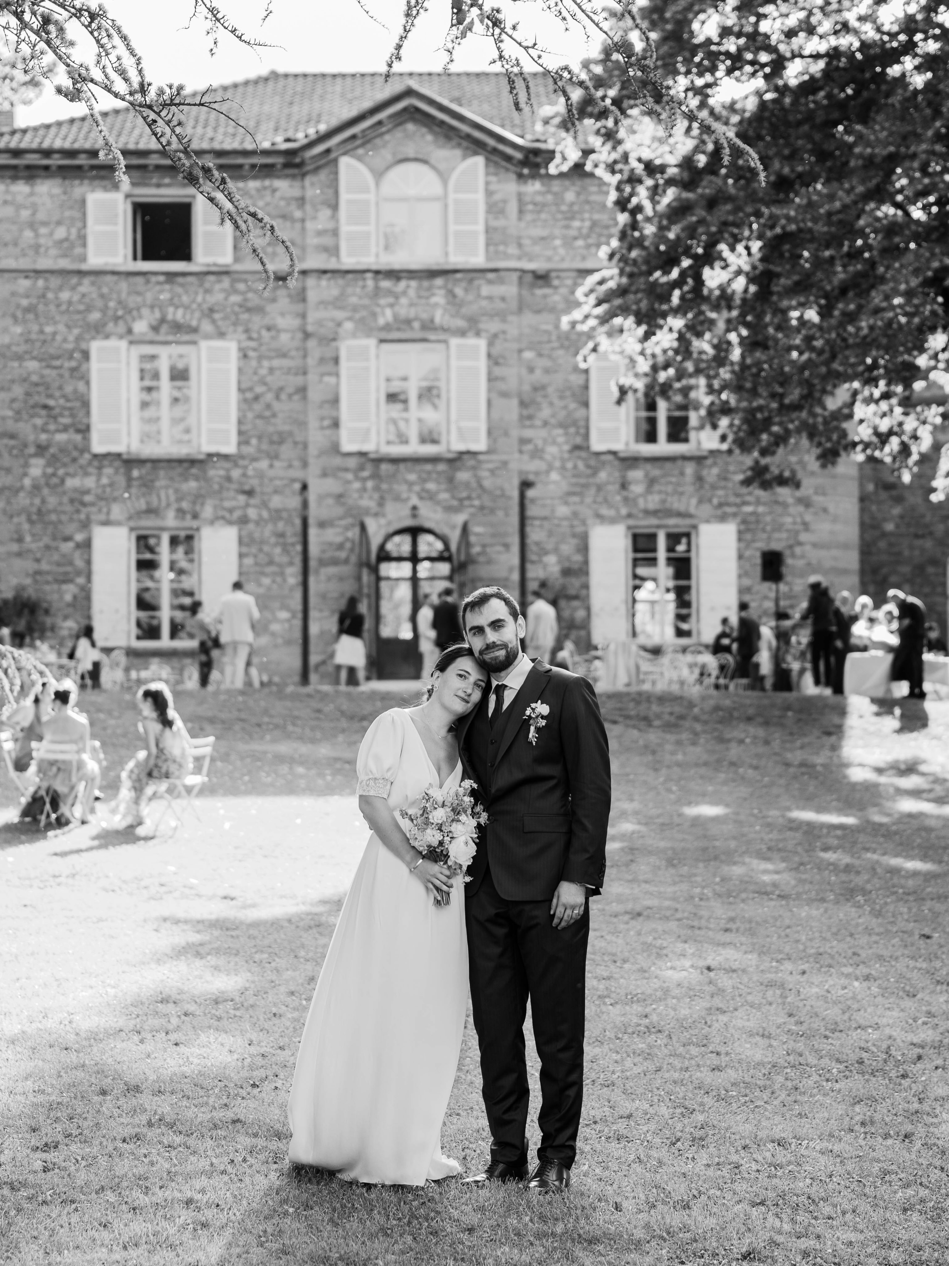 Photos de couple au @domainedetourieux 📸✨
Été 2026 ☀️
Maquillage : @alicel_maquillage
Décoration florale et bouquet : @les_cocottes_fleuristes
#mariagelyon #photographemariage #mariagebeaujolais #weddingphotographer #weddingphotography