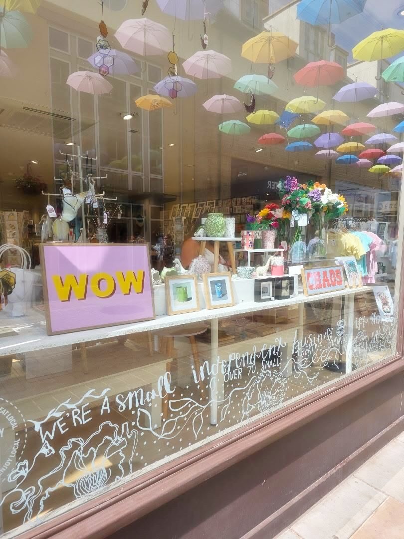 ✨ THEY’RE IN STORE ✨
The signs have officially left the studio and landed on the shelves!
Pop in, have a browse & find your favourite 🤍
📍 Now available at @theshopwitney
.
.
.
.
#customsigns #handpaintedsigns #signwriter #homeart #boutiqueshopping