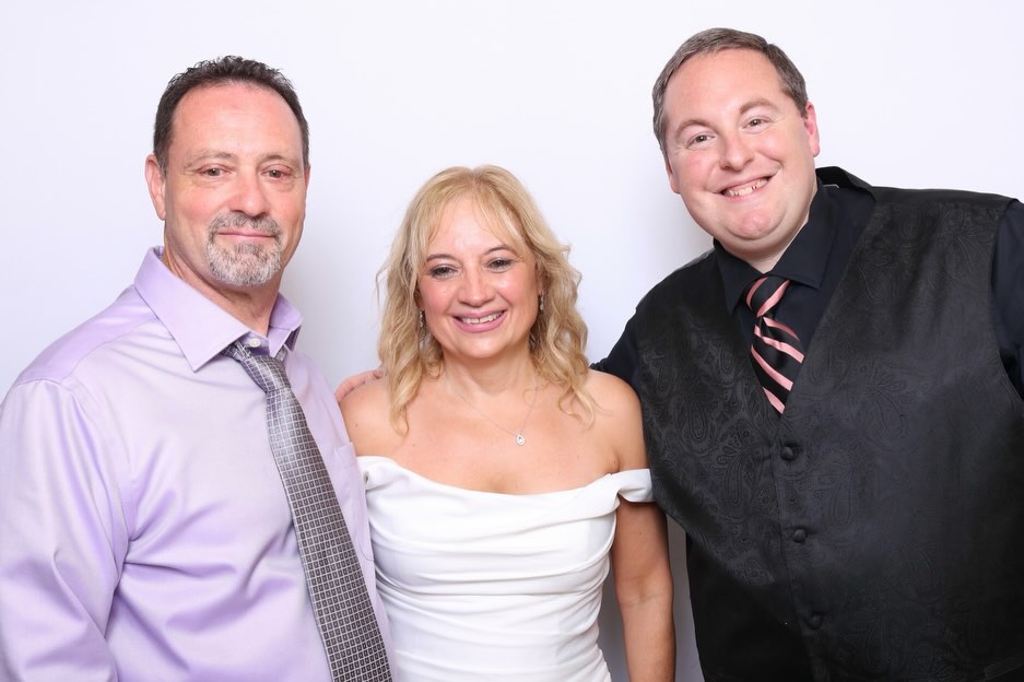 Congratulations to Tanya & Charlie! 💍❤️ We had an absolute blast celebrating this amazing couple last night at Anthony’s in Hopewell! From the music and dancing to the Photo Booth fun, it was a wonderful night! 🎶📸🥂
Check out all the photos at JimmyLyles.com! 📸 Ready to make your next special event unforgettable? Give us a call and let’s get the party started! 🎉 @anthonyscatering @alli.bie
#TanyaAndCharlie #AnthonysHopewell #WeddingDJ #PhotoBooth #HudsonValleyWeddings