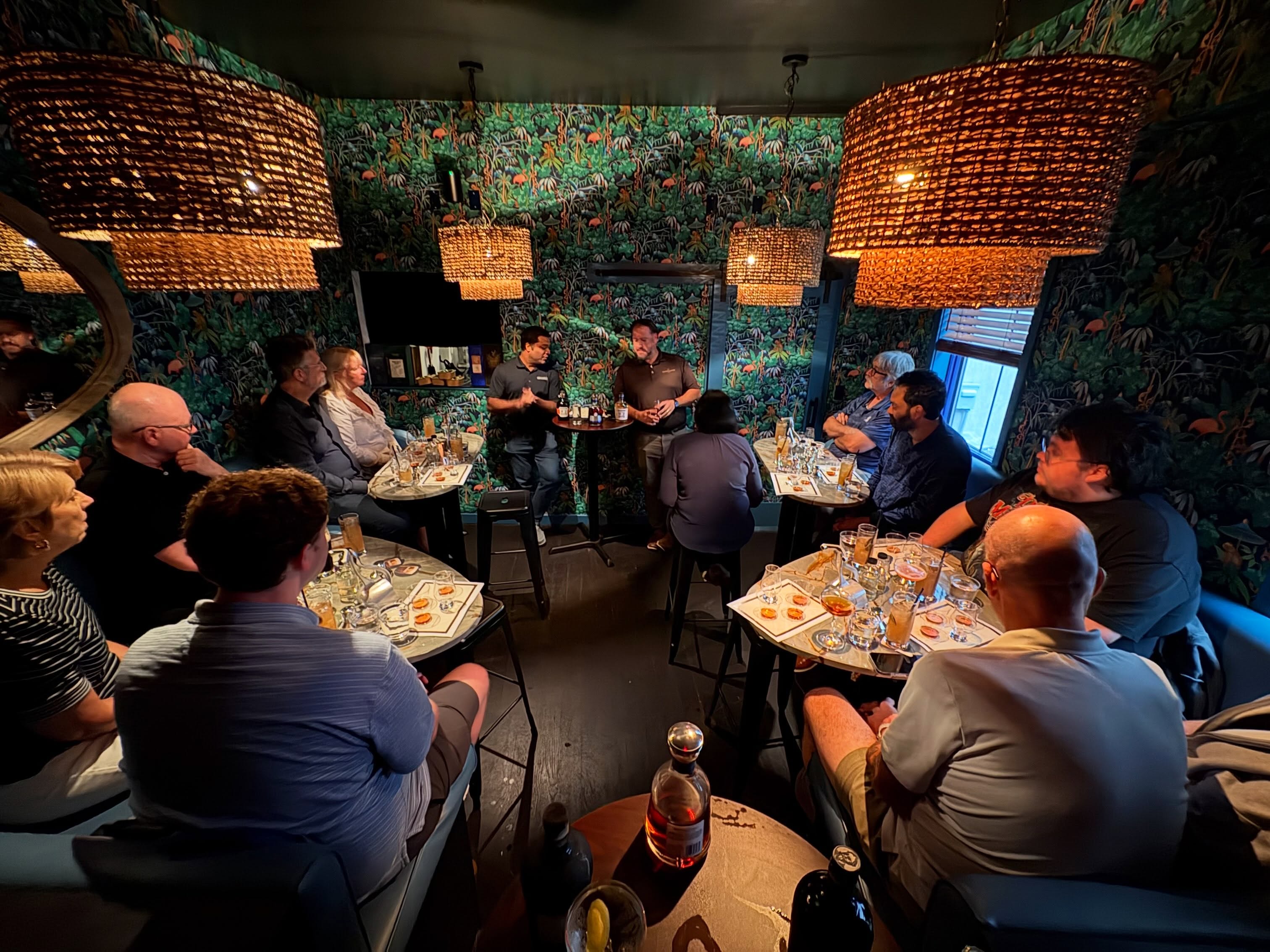 Another treat for the senses. This time we explore rum with the help of @namin1228 and his fine @diplomaticorum range.
