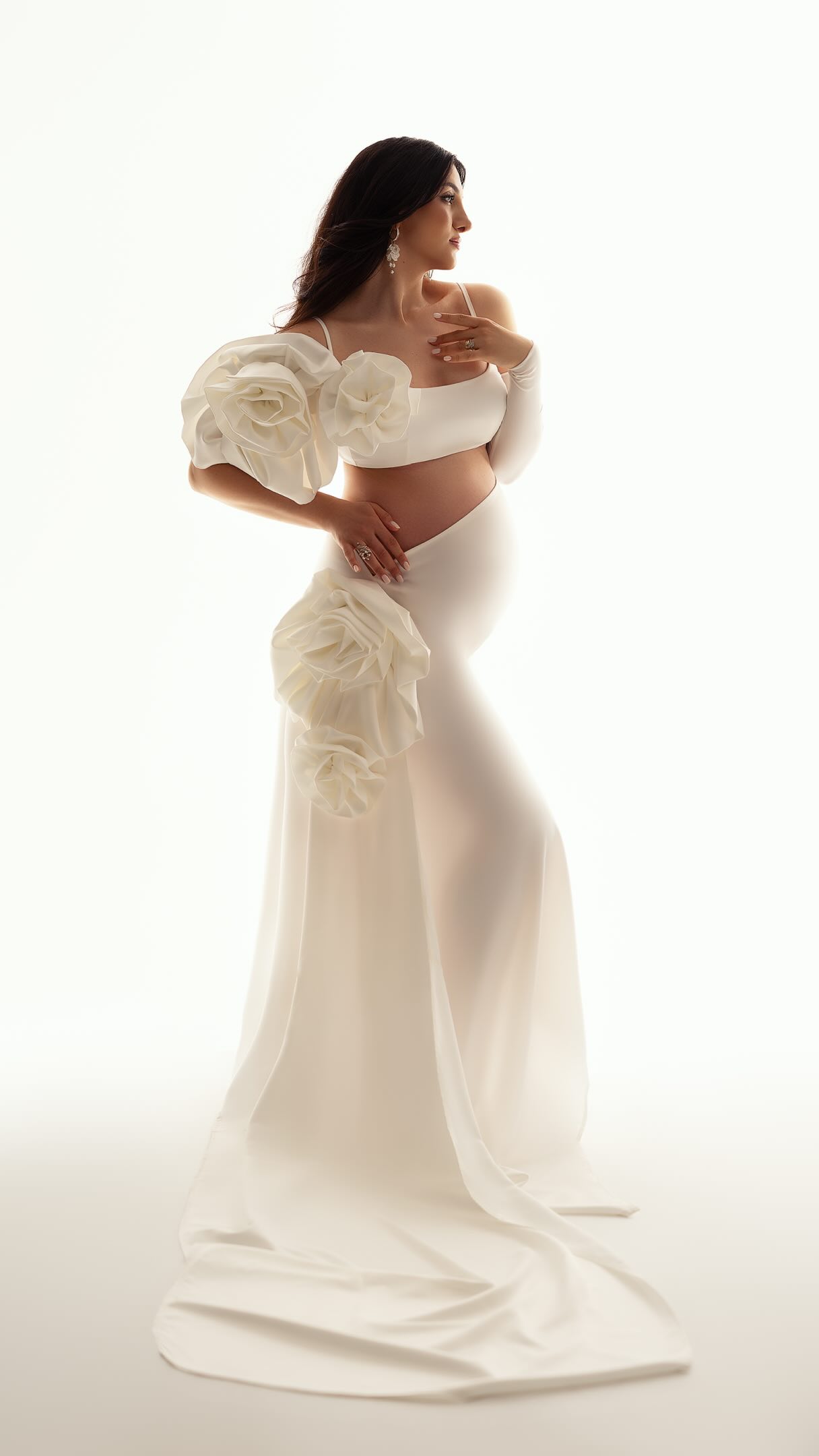 You don’t need to know how to pose.
You don’t need to know what to wear.
You don’t need to be “good in front of the camera.” 🤍
I will guide you through every little detail — from styling to posing — so you can simply relax and enjoy the experience.
Your pregnancy is such a short and special chapter of your life.
Let’s turn it into beautiful memories you will keep forever.
#MaternityPhotography #MaternityPhotoshoot #PregnancyPhotography #MotherhoodPhotography #maternitystyle