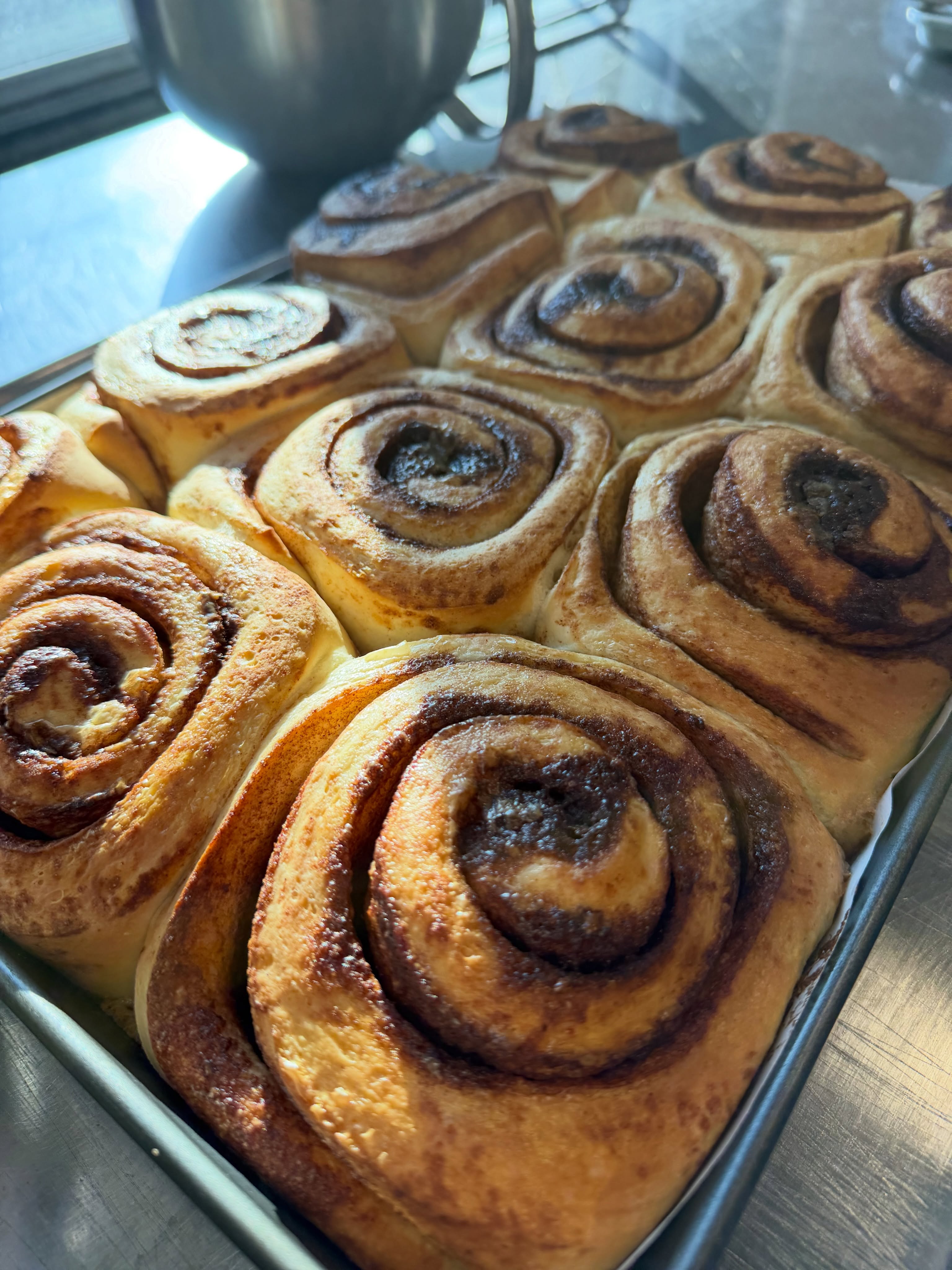 Weekend cinnamon rolls are fresh outta the oven! 🤎✨
Soft, fluffy, buttery, and loaded with cinnamon goodness—finished with that creamy glaze we all love. Nothing beats a warm cinnamon roll on a weekend morning. 😋
Come grab yours while they’re fresh—because when we make them, they don’t stick around for long!
📍 So Yen Desserts
⏰ Friday–Sunday | 9AM–1PM
#SoYenDesserts #CinnamonRolls #FreshOutTheOven #WeekendTreats #FreshBaked