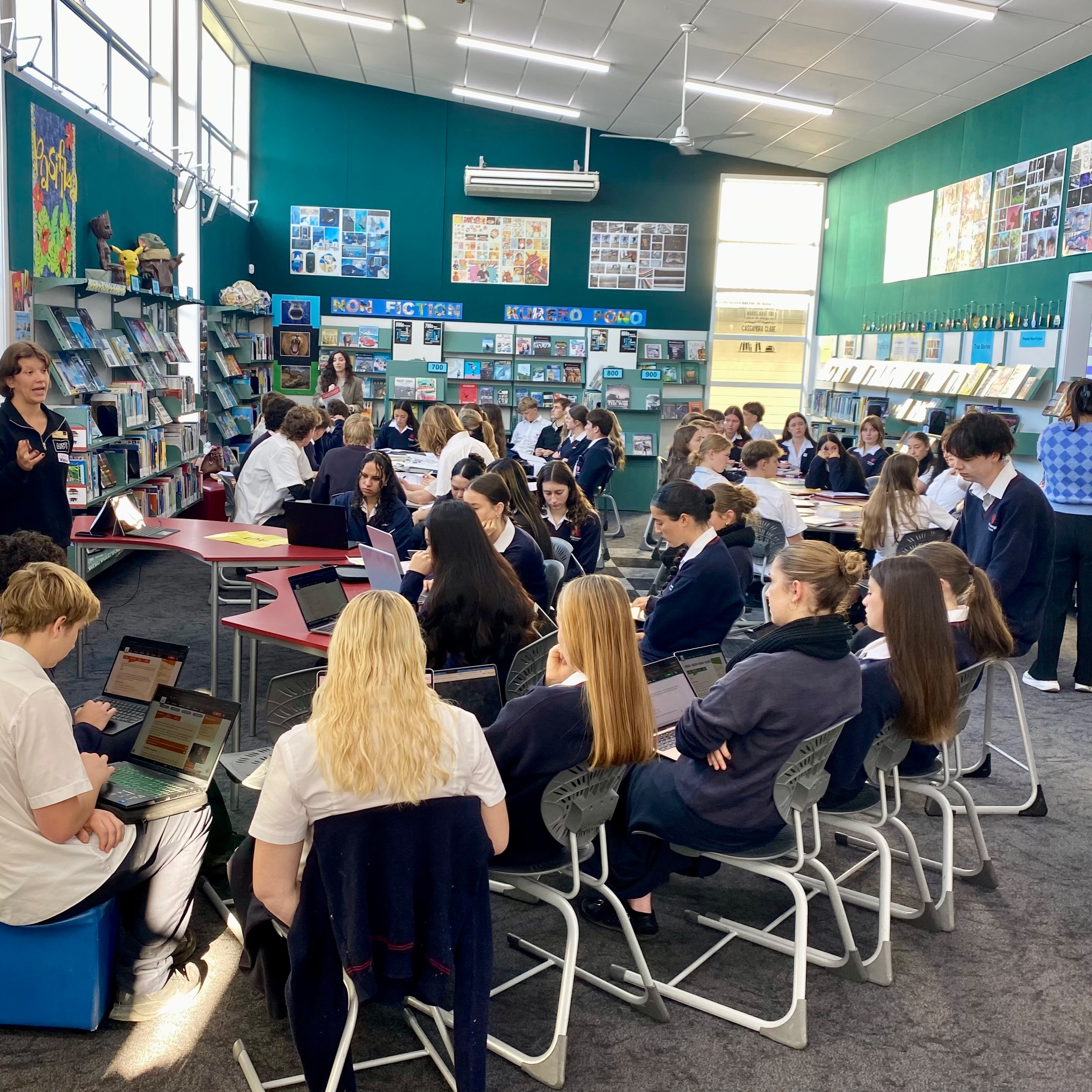 Last week we held another very successful session with our Year 13 students who have applied to university for next year.
Students had the opportunity to sit down with university Liaison Officers to discuss and select their first-year papers, as well as ask questions about accommodation, scholarships and all things university!
These sessions are always a fantastic way to help our students feel informed, excited and motivated as they head into the final stretch of the school year. It’s wonderful to see them starting to look ahead and prepare for what comes next.
The next chapter is almost upon them!