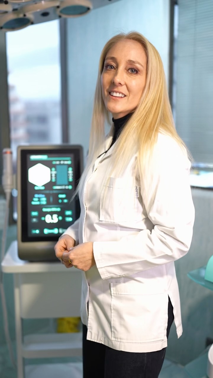 ✨ HIFU | PRIMEROS 20 CUPOS ✨
Descubre una tecnología que trabaja en profundidad para reafirmar, tensar y mejorar la calidad de tu piel, estimulando naturalmente la producción de colágeno y elastina.
✨ Efecto tensor inmediato: lo que ves al salir
✨ Mayor firmeza y definición del contorno facial
✨ Resultados progresivos desde los 21 días hasta los 3 meses
✨ Estimulación natural de colágeno y elastina
✨ Resultados que pueden durar más de 6 meses
✨ Sin cirugía y con mínima interrupción de tu rutina
💗 Primeros 20 cupos: evaluación de 30 minutos SIN COSTO
📲 Agenda tu evaluación al +56 9 9497 9558
#HIFU #EfectoTensor #Colágeno #Elastina #RejuvenecimientoFacial LiftingSinCirugía ViñadelMar Dentsalud
