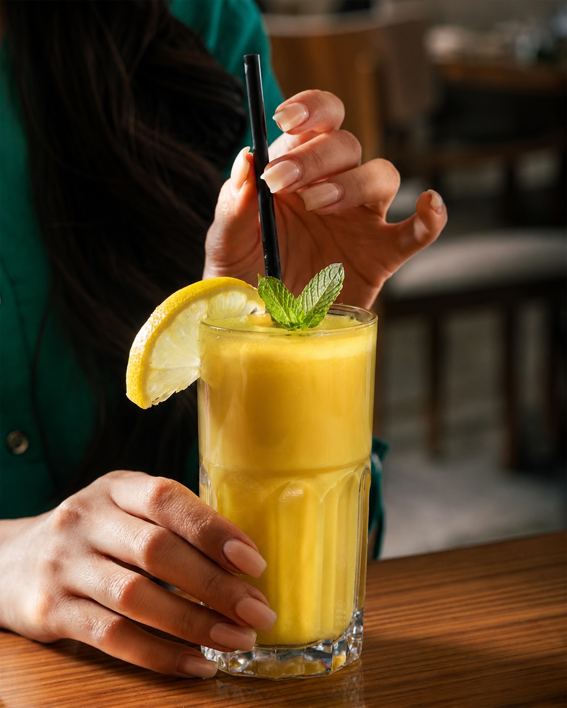 Pressés minute, sur place ou à emporter 🍊🥕
Chez Edward’s, vos jus frais sont faits à la commande, rien que pour vous.
#edwardsgeneve #jusfrais #coldpressed #genevefood