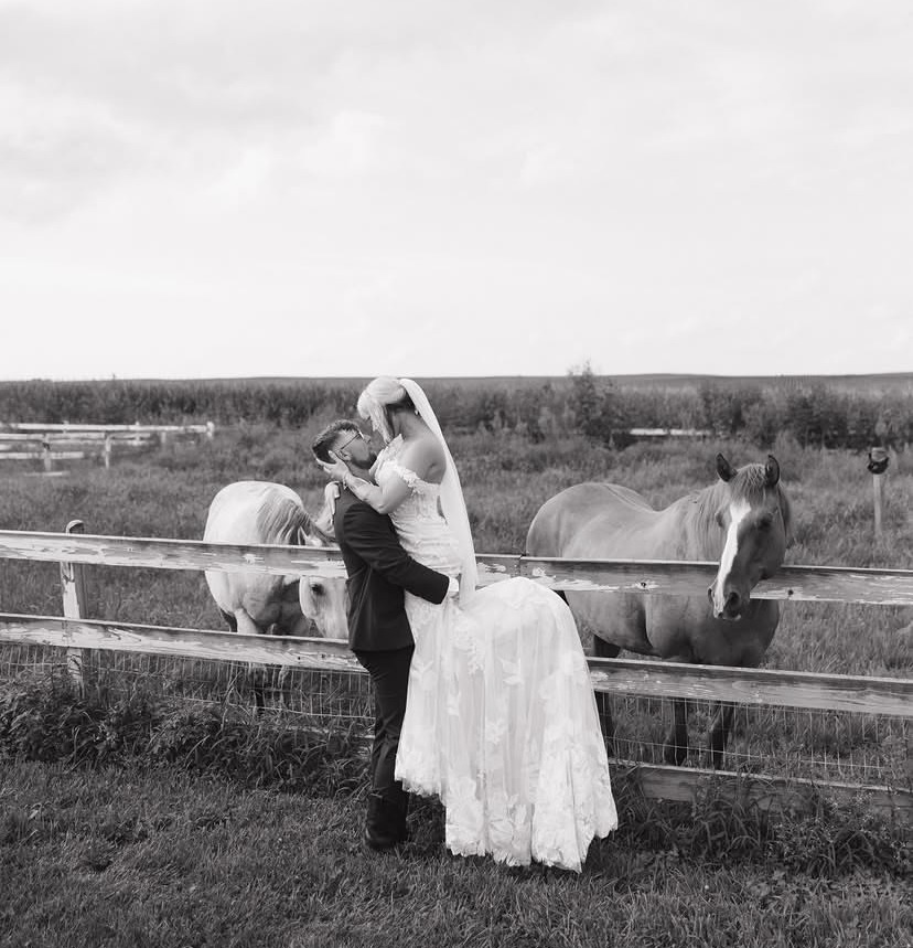 One of our favorite parts of wedding days is getting to include the whole family—even the furry ones! 🤍🐾
We love that our couples can bring their special four-legged friends along for photos and celebrate with them on such an important day. And of course, we can’t forget our horses! 🐴✨ We love providing these beautiful, one-of-a-kind backdrops to make your wedding photos even more memorable.
📸 photography |
@becsjpg