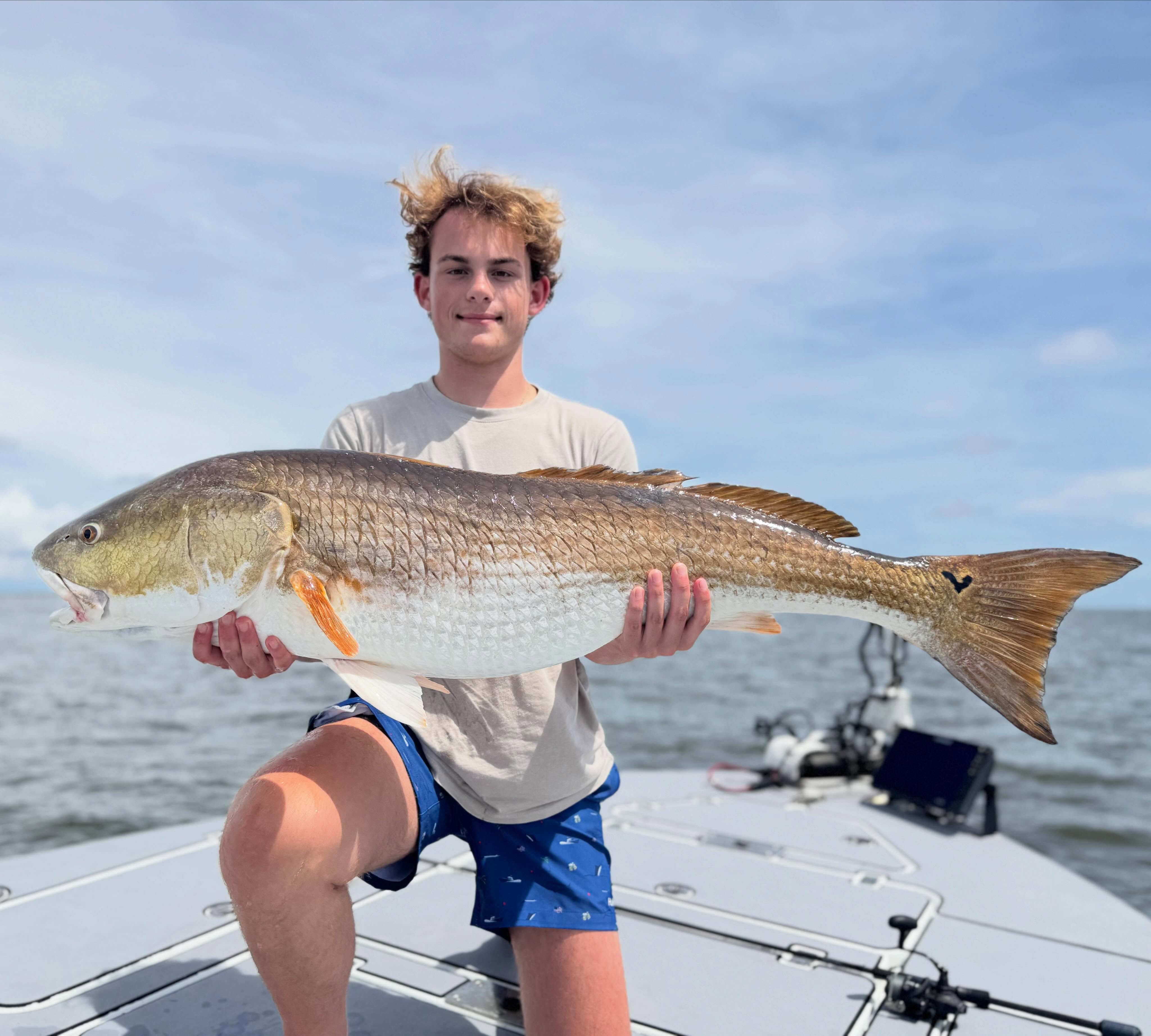 @tgd0275 and his son Evan joined me today on a bull red trip , more like a bull red hunt. Evan has caught citation fish from the coast of NC to Costa Rica. Today he gets another citation, Bull Red from the Pamlico Sound. Great job hanging in there today and what an awesome catch. See you guys soon! #citation #bullred #drumspots #inshorefishing #fisherman