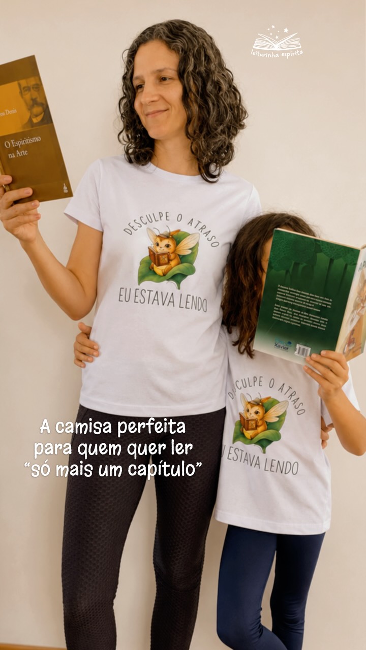 📚✨*O LUMI, NOSSO MASCOTE, TEM UMA NOVIDADE PARA VOCÊS!✨💛
___Existem atrasos que a gente simplesmente não consegue evitar. 😂💛
___As camisas do Lumi já estão disponíveis em tamanhos adultos e infantis — para mães, pais, filhos e leitores assumidos que não têm vergonha nenhuma de declarar seu amor pelos livros! 🫶📚✨
🎉 *PREÇO ESPECIAL DE LANÇAMENTO:*
💰 R$ 65 no Pix
💳 R$ 69 no cartão
___Quer consultar tamanhos e frete? Comenta LUMI aqui em baixo que te enviamos! 👇
___E já aviso: depois dessa camisa, se você chegar atrasado… pelo menos terá uma boa desculpa. 😂📚
💛 Vista o Lumi. Vista seu amor pela leitura.
_O projeto Leiturinha Espírita não tem fins lucrativos. Toda a renda arrecada com a venda de nossos materiais ajuda a manter o projeto funcionando e crescendo!_