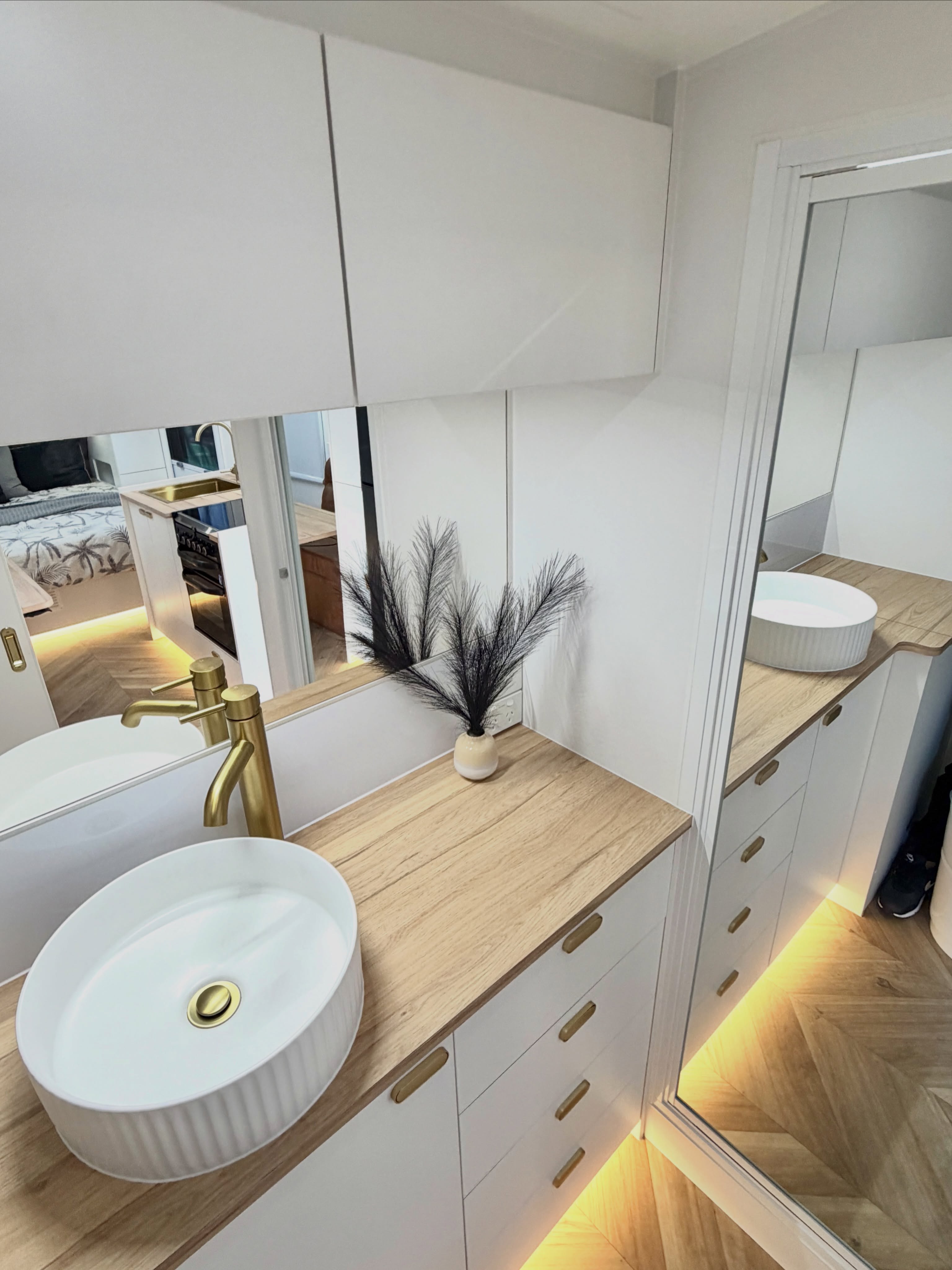 Small footprint. Big attitude.
Evoke 17.6ft
#XTourCaravans #OffRoadCaravan #CaravanLife #couplescaravan #Smallcaravan