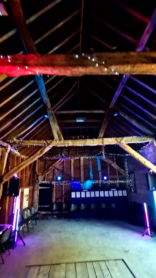 Love a simple wedding setup! πΆπΆπΆ
#SinpleAndEffective #Wedding #Barn #Summer