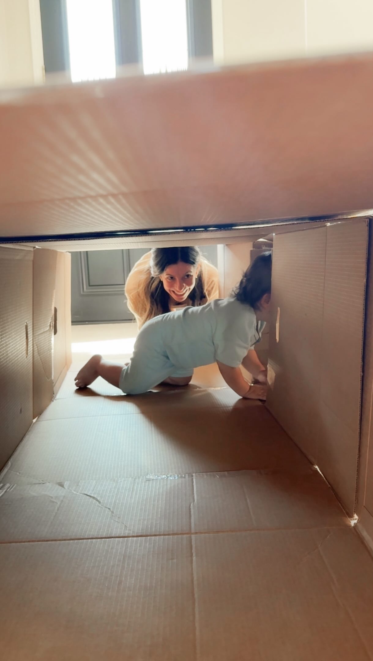 I don’t know who is having more fun, Arie or me 😂 But how could I not make a cardboard maze for him with all these boxes? 🙌
#funnymom #toddlermoms #momlife💕 #relatablemom #funmom