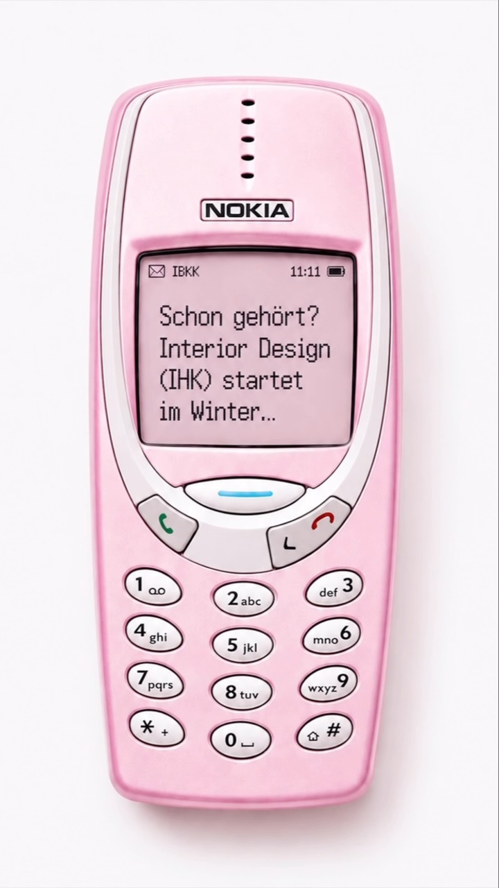 New message: Time to upgrade your skills.
Du arbeitest bereits mit Räumen, Einrichtung oder Gestaltung?
Dann erweitere dein Know-how um die Grundlagen des Interior Designs.
In unserem neuen Zertifikatslehrgang lernst du in 5 aufeinander aufbauenden Modulen das Handwerk professioneller Raumgestaltung kennen.
3 Monate · IHK-Zertifikat · Januar 2027
→ Alle Infos über den Link in unserer Bio
