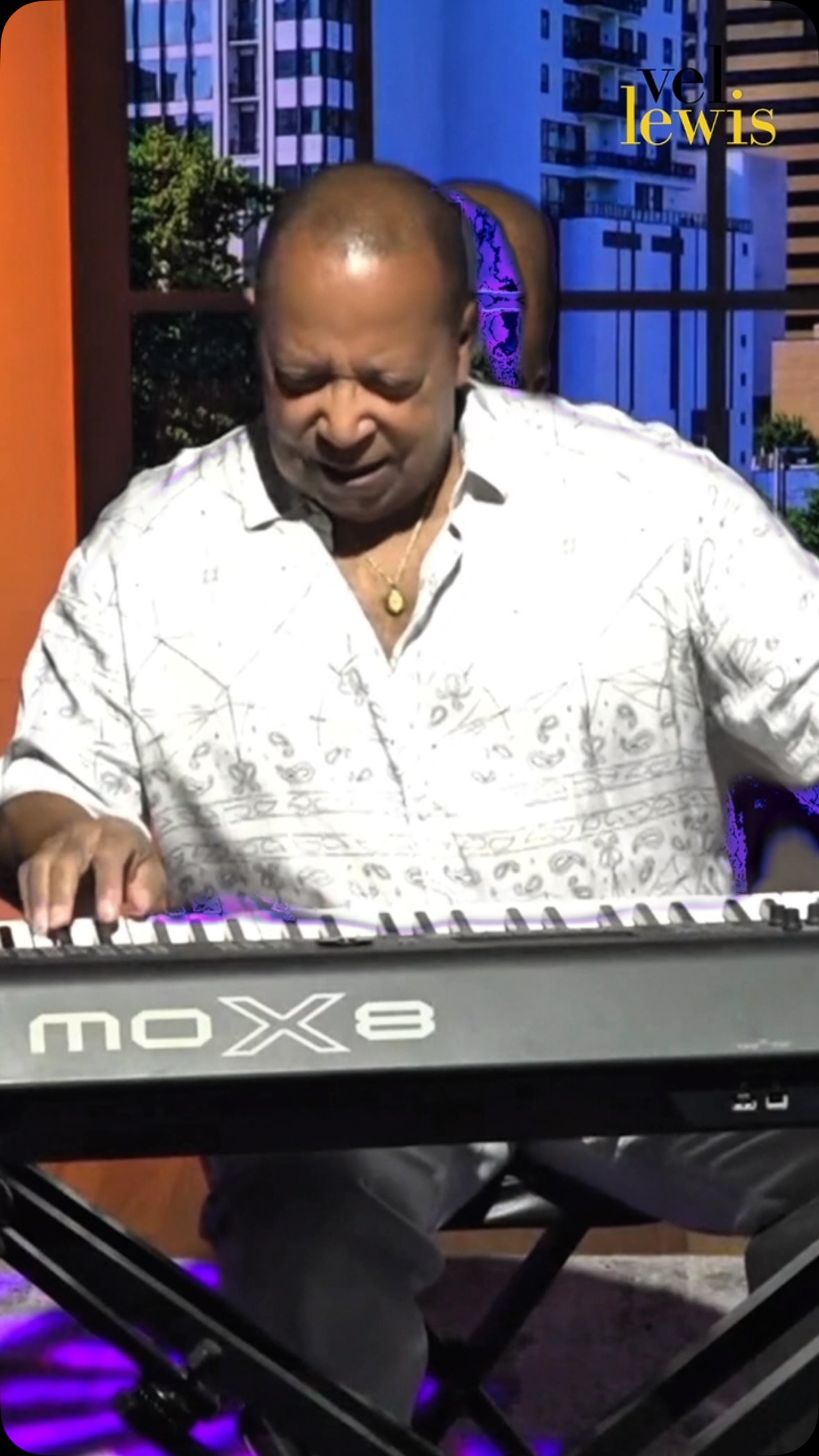 New canvas for “Smoovee” on Spotify!
Be sure to add Smoovee to your playlists, and keep streaming it on all digital platforms.
Follow Vel Lewis Music for more!
#VelLewisMusic #music #jazz #smoovee #hamfam