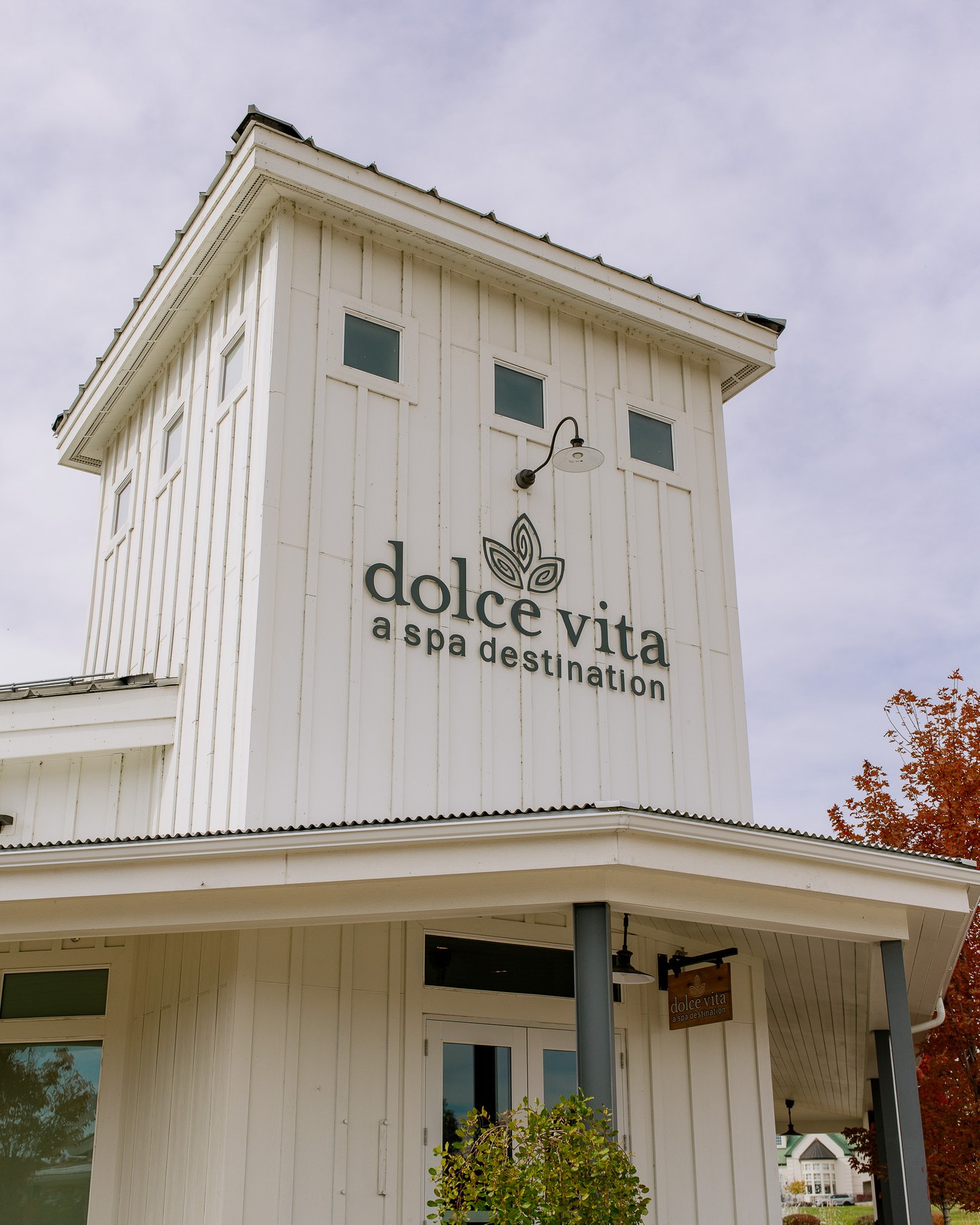 Take time to relax and recharge at Dolce Vita at The Village at Rancharrah. ✨ From rejuvenating treatments to a personalized spa experience, Dolce Vita offers the perfect place to unwind and enjoy a little self-care. 🌿 #RenoTahoe #RenoSpa #TheVillageAtRancharrah #Wellness