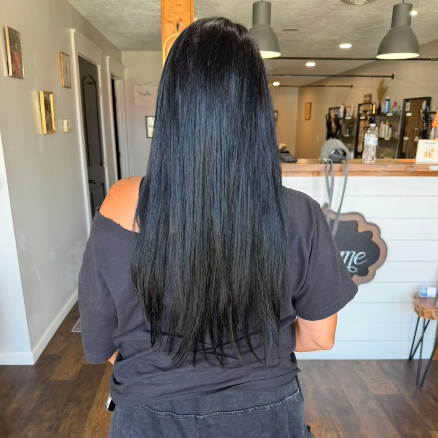 One row of high quality black wefts can give your dark hair the natural fullness it needs to give you hair confidence!
One row install by Hannah-
$900 and includes:
-highest quality, @lineonehair wefts -installed comfortably, long lasting (8-10 weeks before move up) and safe for your natural hair & scalp
-custom blending for a perfect, undetectable extension application
-goodie back with full sized products to take care of your new hair ♡
Book a free consultation, online booking link in bio