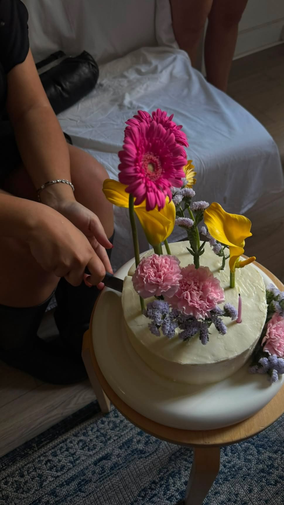 anyone fancy a two-tier carrot cake with brown butter cream cheese frosting, german chocolate coconut filling, chopped almonds & dark chocolate chips? 🌸