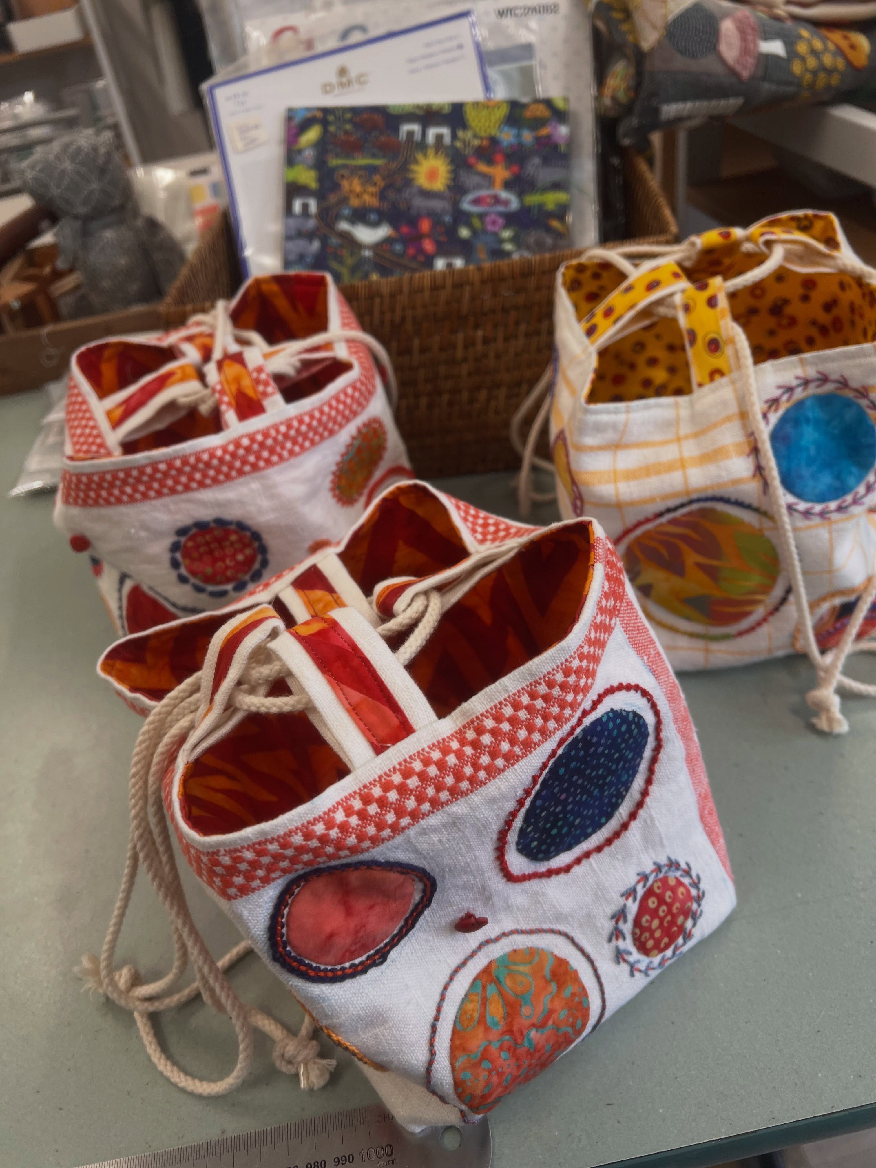 Look at these lovely Rice Bags made from the pattern that I have with my Liberty Rice Bag kits. Clare made these during the class I ran at #tepukepatchwork last month. These are using her own fabrics - the backgrounds are vintage linen tea towels. Lovely colours, stitching and finishing. Thank you for bringing them in to show me. 😁