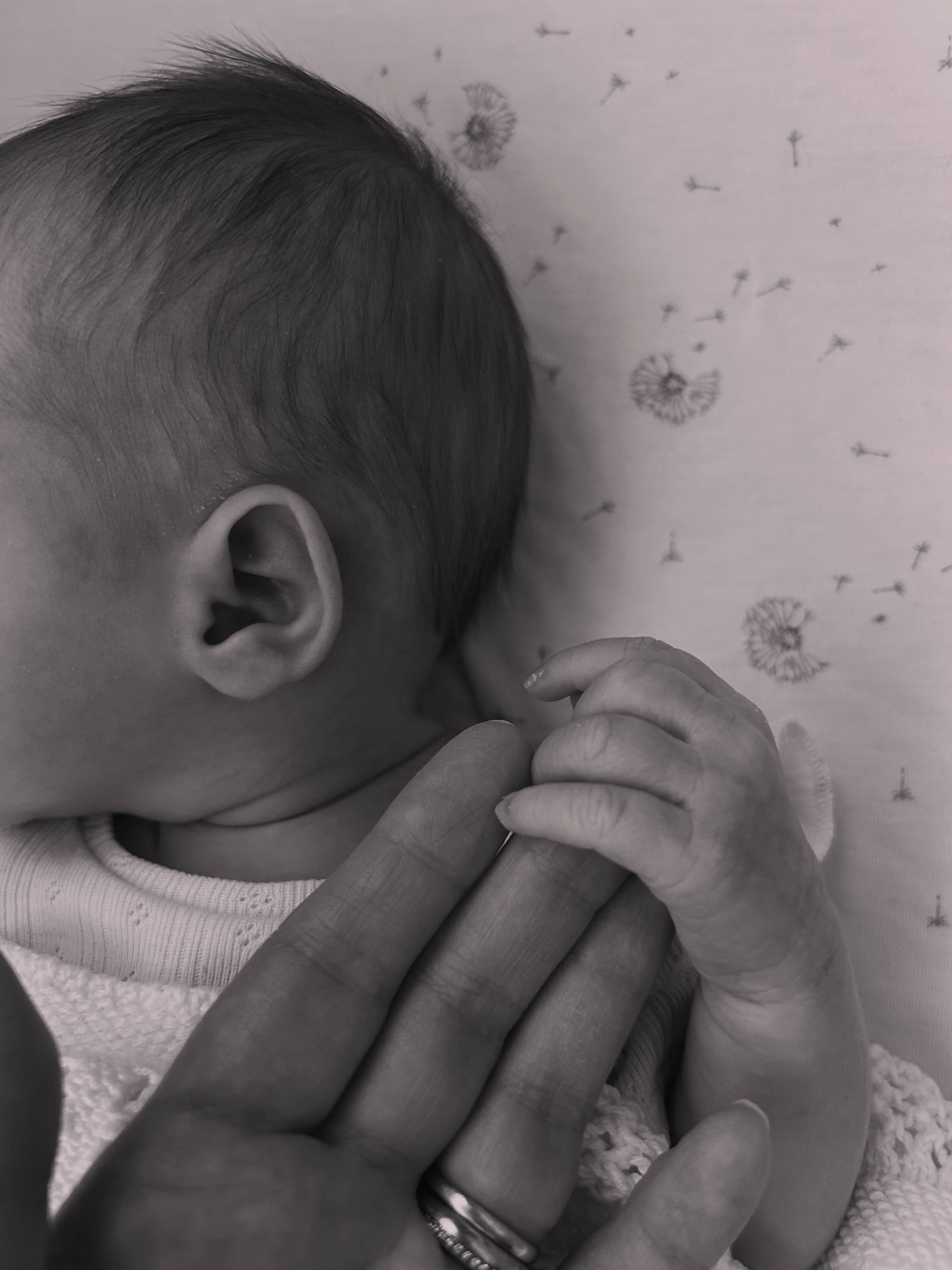 🤍 Alana Elise Lunn 🤍
Leaving the 🫧 to share some good news…
Our beautiful daughter arrived last week, safe & sound…7lb 1oz of pure joy. 🥹
…time now though to get back to those tiny hands.