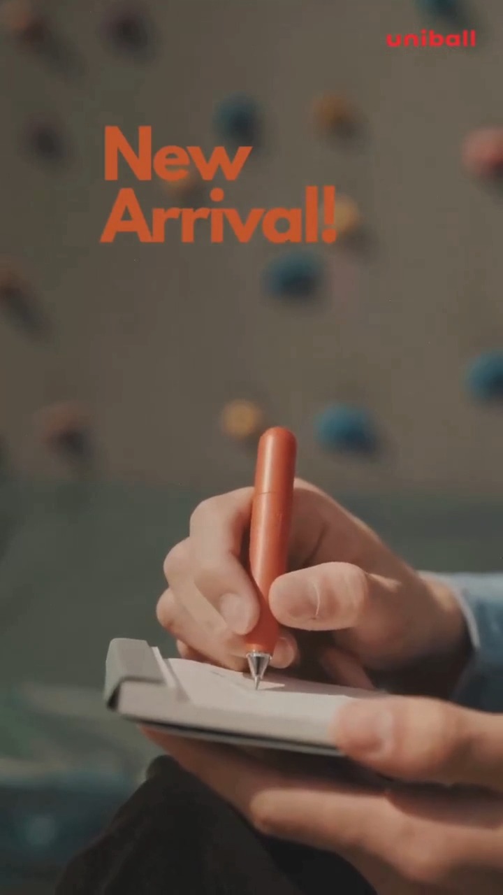 Clip it. Carry it. Write with it with the new arrived Uniball &knot premium pen✨
Check it out in 📍Burandomarkt Stationery. Lot 220, 2nd Floor.