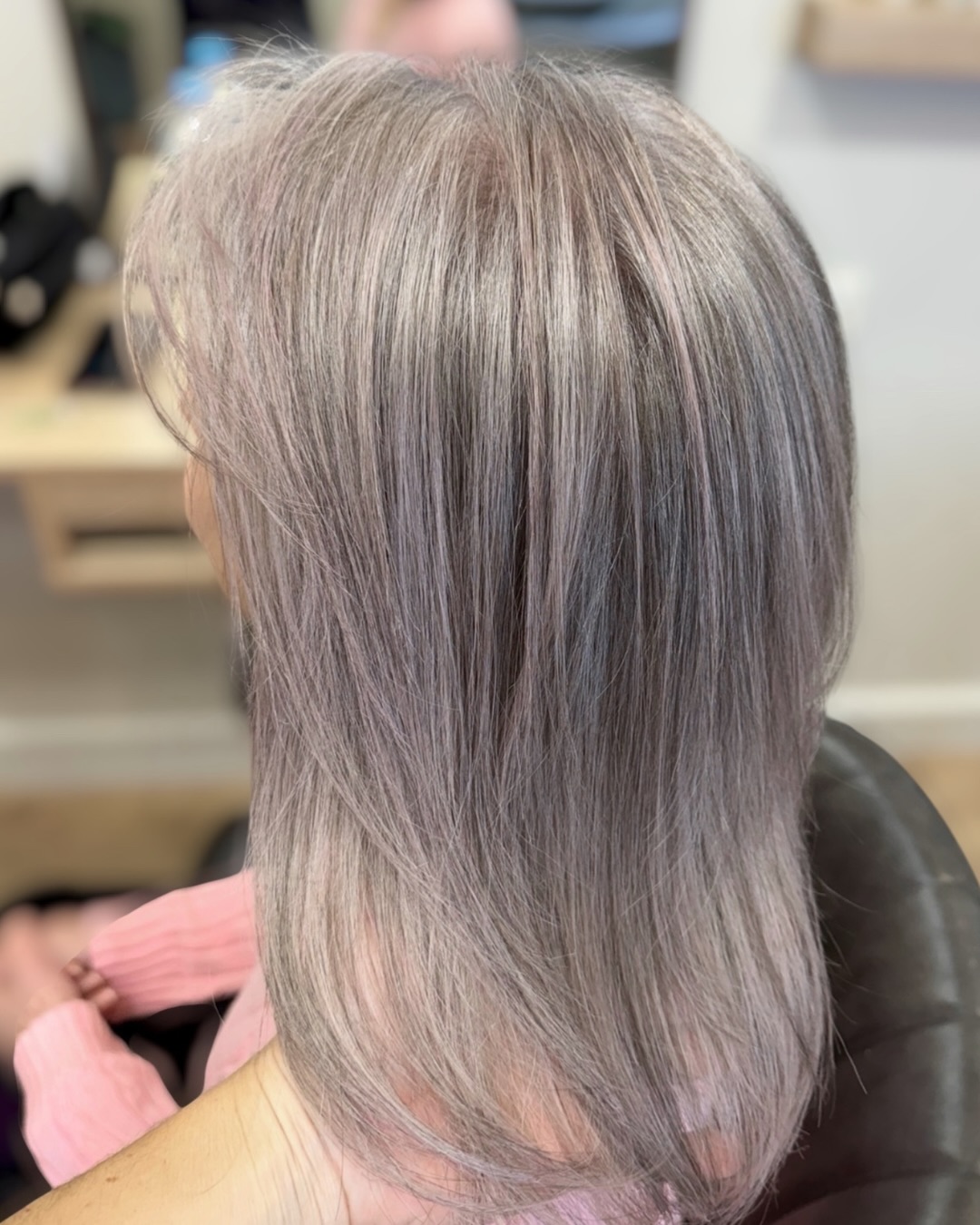 Two sessions. Transition complete.
This is what a carefully planned Grey Hair Transition can look like.
The starting point — a clear contrast between the natural white hair growing through and the pre-existing colour.
After Session 1 — the foundation blend was created, beginning to connect the natural white hair with the previously coloured lengths and soften that line of regrowth.
After Session 2 — we built upon and fine-tuned the first blend, creating greater clarity and harmony between the natural colour and what remained of the pre-existing colour.
And now?
The salon colour transition is complete.
From here, it’s about simple home care, maintaining the tone and health of the hair, and allowing the remaining pre-existing colour to gradually grow away.
No ongoing cycle of trying to hide the regrowth.
Just a blend designed to grow with her natural hair, not against it.
Less maintenance. More freedom. More you.
