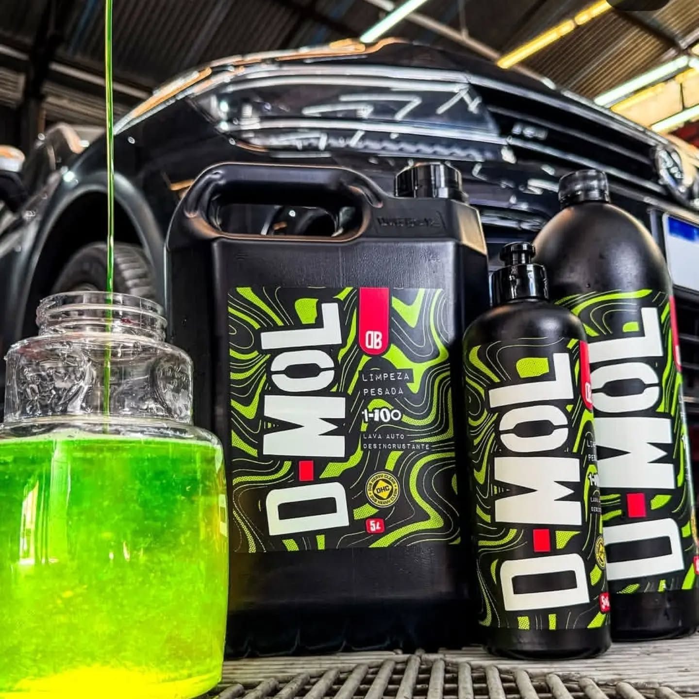 Barro pesado pede produto certo!
O D-Mol Dub Boys é um lava auto desincrustrante desenvolvido para pré lavagens.
Na prática ele entra quando o carro precisa de uma limpeza mais forte antes do contato anual, ajudando a soltar a sujeira e deixando o processo muito eficiente e seguro.
Perfeito para:
-carros sujos
-rodas e pneus
- motor
-veículos off-road