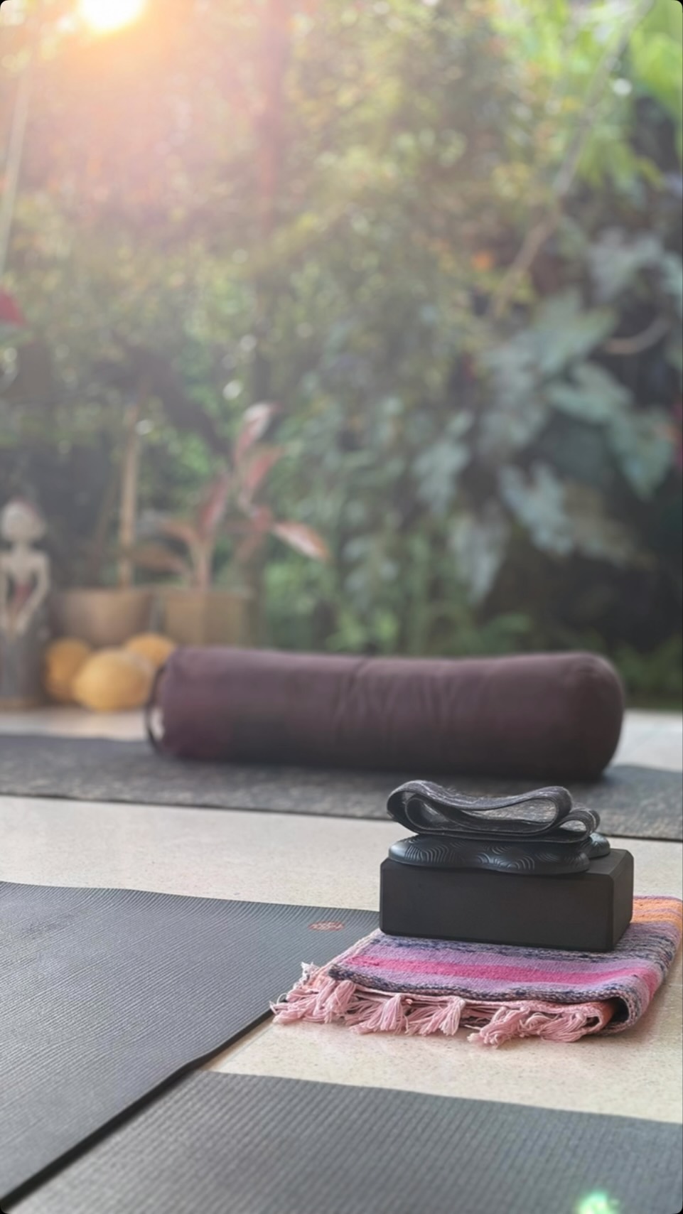 Your holiday doesn’t have to interrupt your wellbeing.
Join me in Ubud for yoga asana, breathwork, and sound meditation
a quiet space to reconnect with yourself.
#yoga #selfcare #ubud #ubudyoga #bali