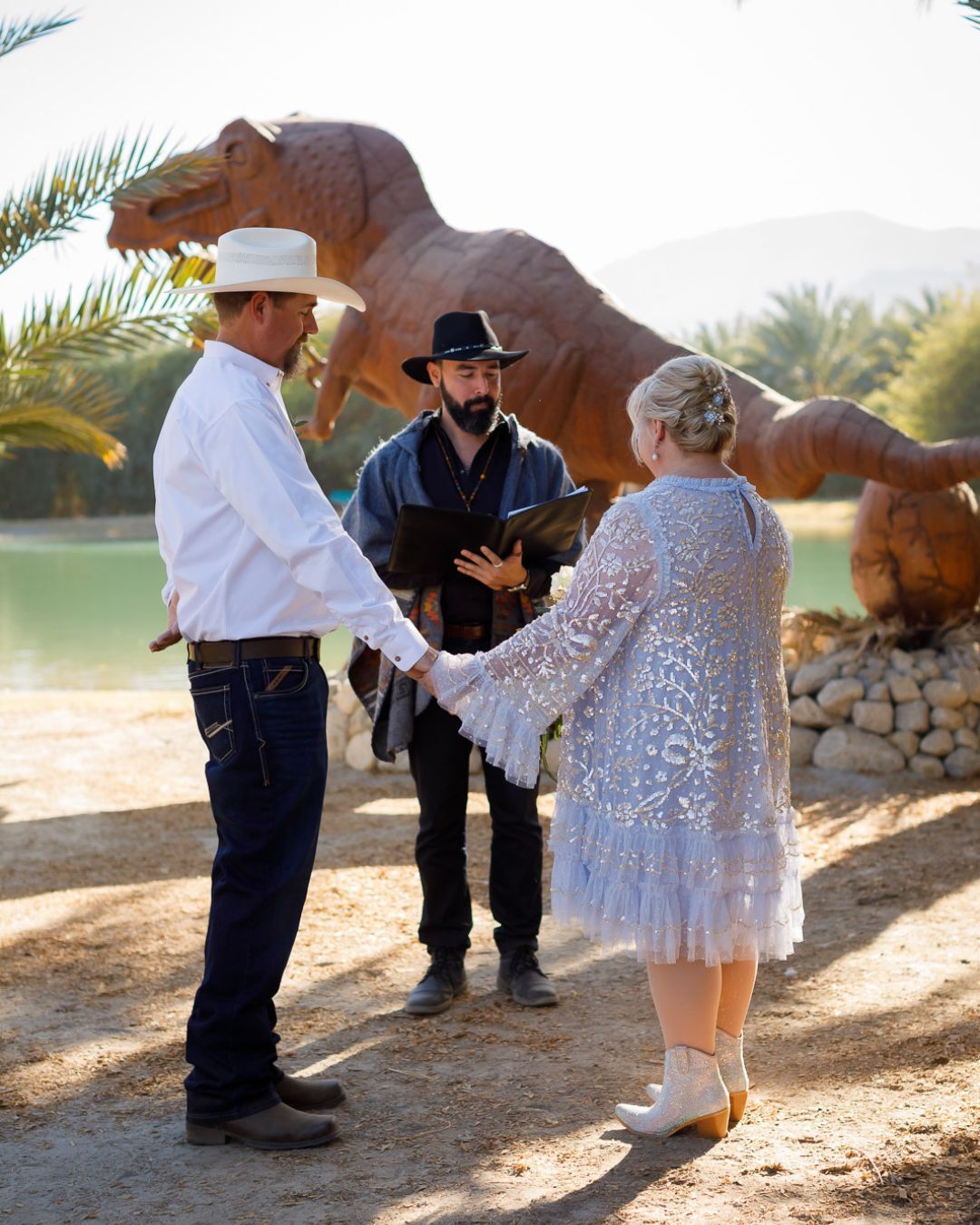 🌵 Coachella Valley Wedding
✨ Palm Springs Wedding Photographer
Tucked between the palms and a little bit of the unexpected—
this day felt like play and presence at the same time.
A ceremony by the water,
music drifting through the grove,
and love that didn’t need anything more than this moment.
Grounded. Joyful. A little wild in the best way.
