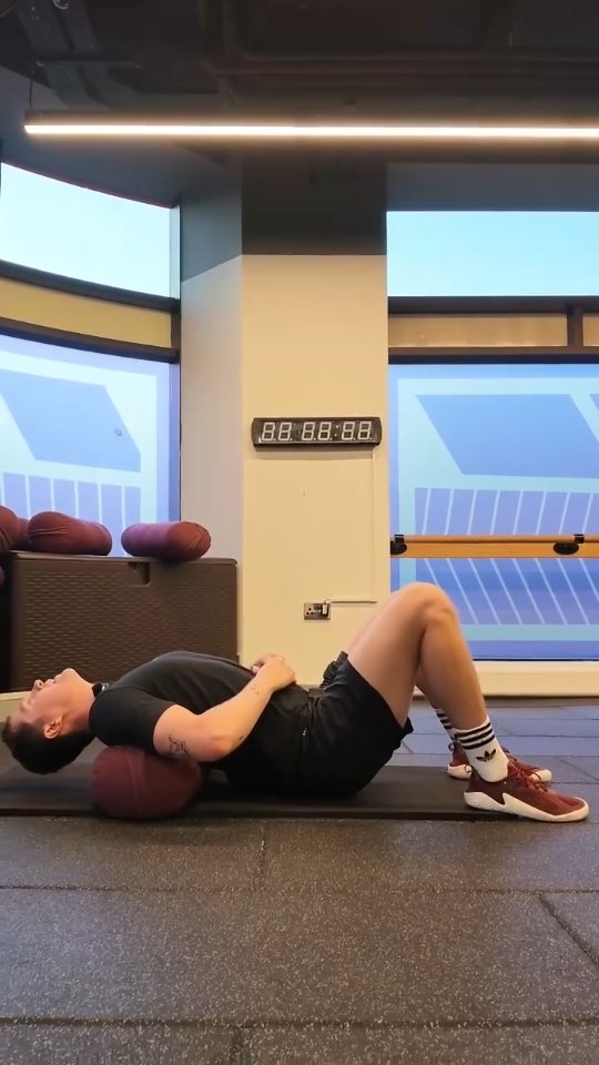 🧘♂️ Feeling stiff through your upper back? Try this thoracic extension stretch.
We spend a lot of time sitting, driving and looking down at screens, which can leave the upper back feeling tight and rounded.
In this video I show two simple ways to work on thoracic extension:
✅ Using a foam roller
✅ Using a wall if you don’t have one
The aim is to gently encourage movement through the upper back, not force the lower back into a big arch.
A useful mobility exercise to include alongside your strength and cardiovascular training, particularly if you spend a lot of the day sitting.
💥 As always, any pain, important to ease off or stop the stretch
Save this one and give it a try! 💪
#MyMovementMedicine #Mobility #ThoracicMobility #UpperBackMobility #ExerciseMedicine
