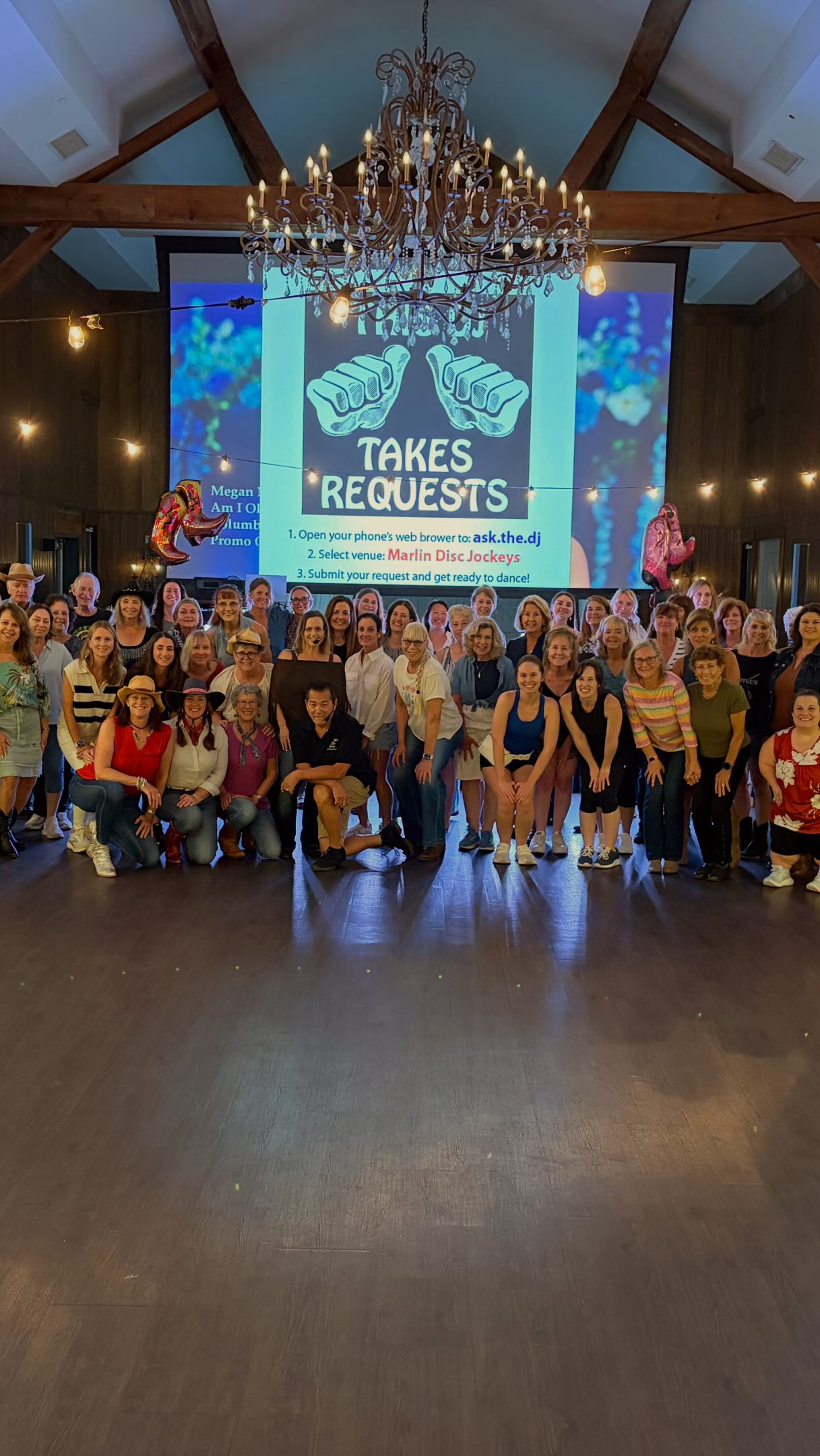 Proof y’all don’t need much convincing to hit the dance floor. 🤠🍻 Our last Country Line Dancing Night of August was a good one. Thanks for showing up and showing OUT!