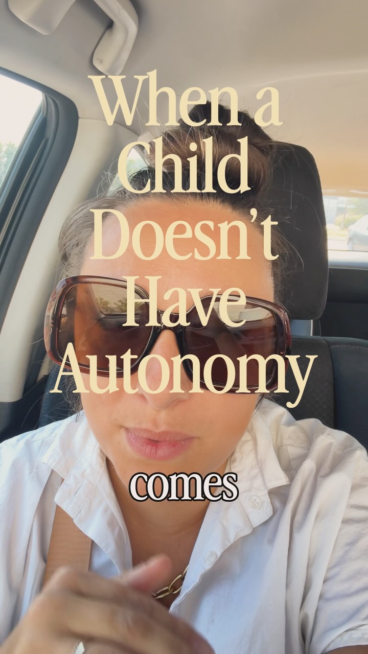 I don’t know about you but I want my girls to trust their inner dialogue and love by convictions they want to live by. That’s start la with humility as a parent. I don’t know everything and guiding their decision making skills by asking questions first to help them find the answers. That way they learn that they don’t need validation from everyone else. ✨
#therapyforwomen