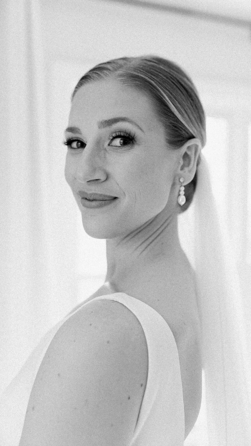 No notes. Sheβs perfect! π€
hair & makeup by bb
@bridalbykayla
@ashtondoner