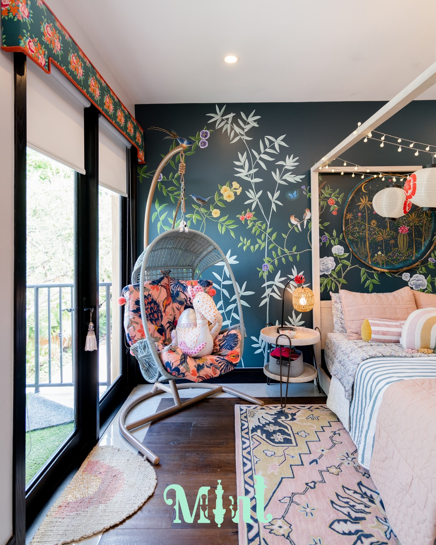 A room should have a moment that makes you stop. For this bedroom, it was this corner: the hanging chair set against the hand-painted Chinoiserie mural, with the garden just visible beyond the glass. A reading nook, a daydreaming spot, a little world within a world. Designing for children and pre-teens means designing for imagination, and this corner captures exactly that. The kind of space a young person grows into and never wants to leave.
A special thanks to my friend/artist, Georgeta for this beautiful mural: @muralsbygeorgeta