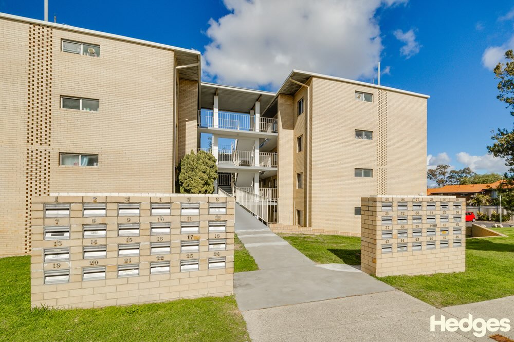 Your Foot in the Door!
41/76 East St, Maylands
$389k+
Open Sunday 30th Aug at 12noon
Compact, convenient and packed with possibilities, this tidy one-bedroom one-bathroom top-floor apartment delivers a practical slice of inner-city living in a sublime location, close to it all.
Nestled within an established complex with the Perth CBD skyline shimmering away in the distance, the residence is perfectly comfortable as it stands yet leaves plenty of scope to sprinkle your own modern personality throughout and bring things firmly into the now.
Want more info? – Call Sam on 0422530026
#perthforsale #complexliving #perthrealestate