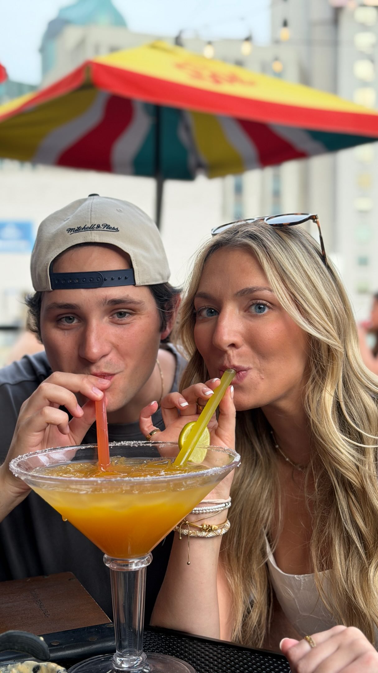 This is why we’re the home of the 45 oz margarita. 🍹#tacontequila #niagaraeats #niagarafalls #tacotime #margaritas