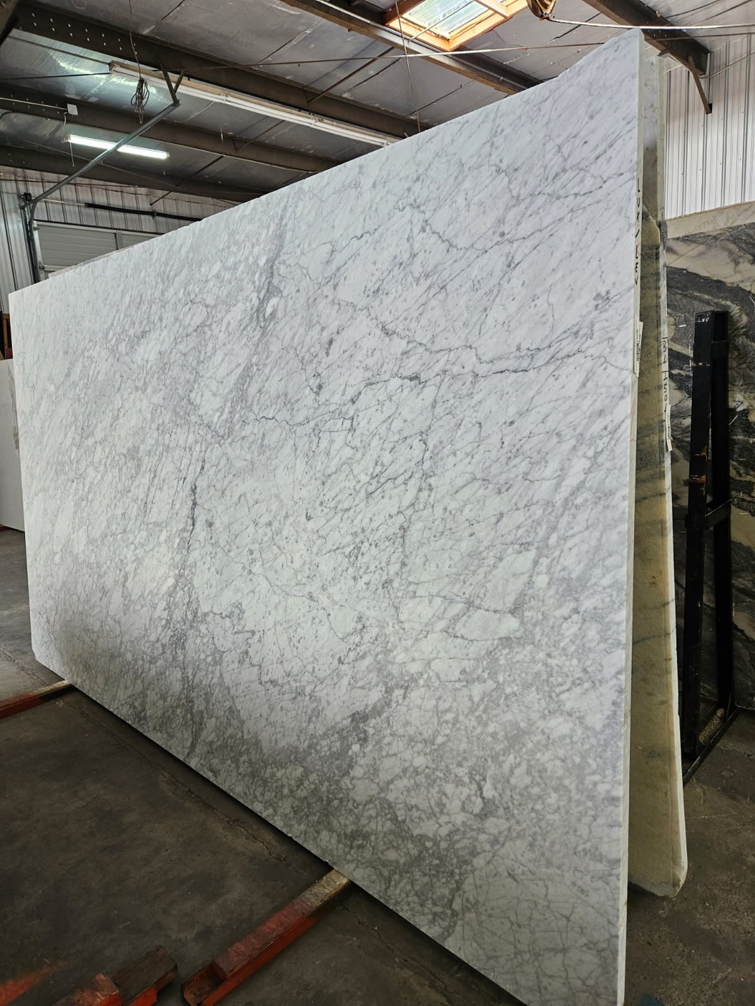 One slab. Two finishes. So many possibilities. 👀
White Carrara Marble Dual Finish gives you the timeless movement of Carrara with even more texture and dimension depending on how you use it.
This is one you’ll definitely want to see and feel in person.
Stop by Set in Stone to take a closer look and tag it for your project. 🤍
#SetInStone #WhiteCarraraMarble #CarraraMarble #NaturalStone #CountertopInspiration #SouthernPinesNC