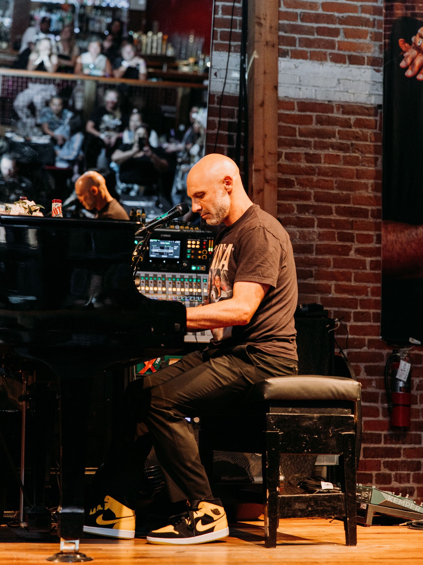 Dueling Pianos are coming to Gala Night!
We’re excited to welcome Jon Coyle and Zoey Jones from The Shout! House for a live dueling pianos performance at the Molly’s Angels Youth Tennis San Diego Gala: American Icons, presented by La Casa Del Zorro Resort & Spa.
Throughout the evening, Jon and Zoey will bring the energy of The Shout! House to Barnes Tennis Center, taking song requests and creating an interactive musical experience for our guests.
Join us Saturday, September 19 for an unforgettable evening featuring dinner, silent and live auctions, inspiring stories, special appearances, and a celebration of our Guest of Honor, tennis legend Stan Smith.
Come ready to celebrate, support Youth Tennis San Diego, and maybe even request your favorite song!
Tickets, sponsorship opportunities, and event details: ytsd.org/gala