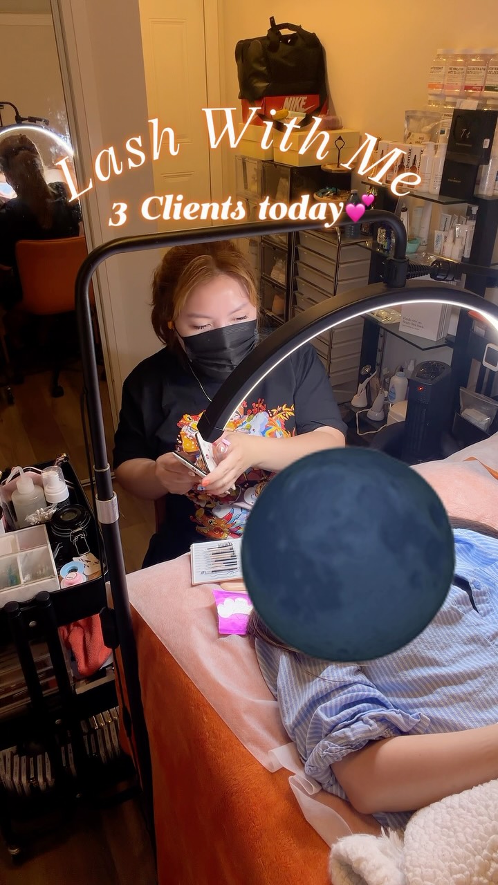 🥳🇨🇦 #torontolashextensions #torontolashes #traciebeautyland #torontolashtech #torontolife