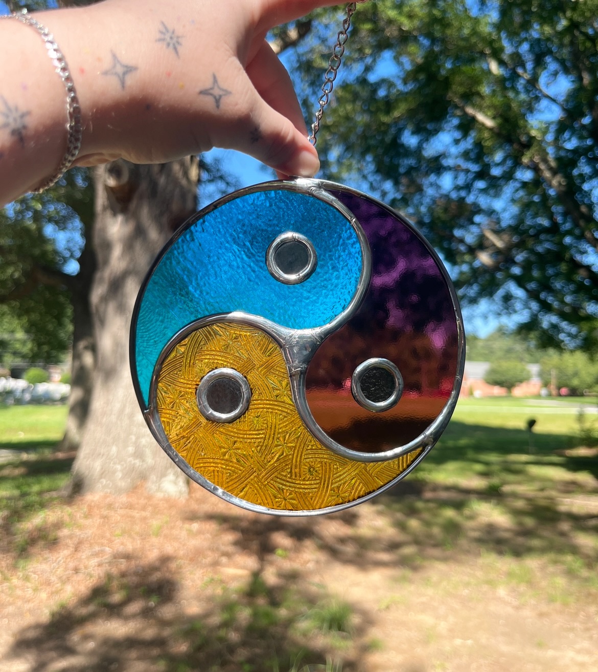 Here’s a recent custom piece we thought we’d be a little clever with and make things extra challenging for ourselves 😅 Customer gave us a friend’s logo (on the last slide) and we thought it would be neat to inset these smaller pieces by literally cutting out the holes in the bigger pieces, which we did using a small bit, a lot of patience, and of course a few breaks… but it turned out super cool in the end! We also used foil strategically to get that thicker center. Really interesting challenge and we even got an awesome reaction video from the recipient!