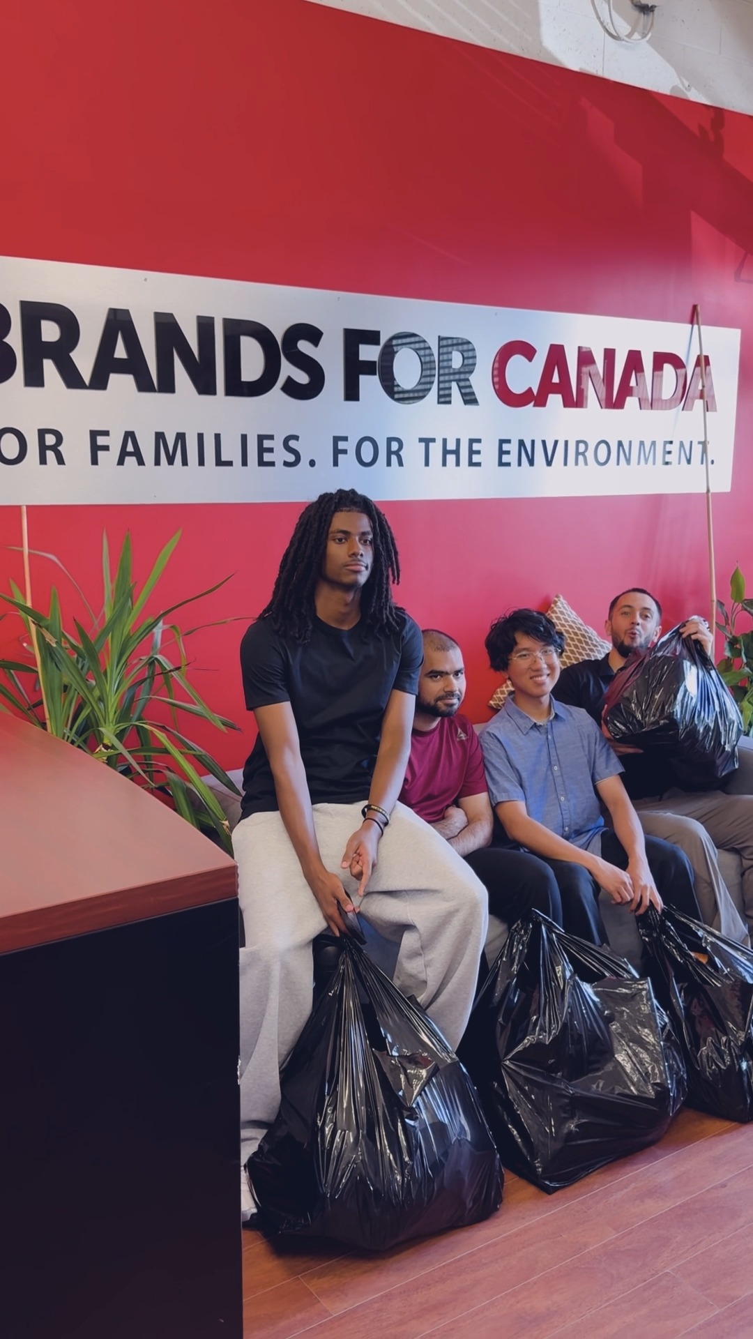 Getting ready for the workplace starts with feeling ready to show up. Our PinballACCELERATOR students visited Brands for Canada to shop for professional clothing and personal essentials to help them feel prepared and confident as they take their next steps into the workforce.
Thank you to @brandsforcanada for supporting our students and helping remove barriers on the path to employment.