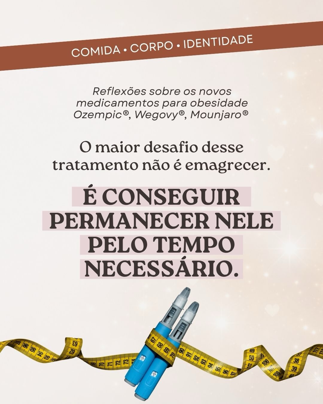 Começar um tratamento costuma ser mais fácil do que permanecer nele.
Isso vale para uma dieta, para a atividade física e também para os medicamentos para obesidade.
Sabemos que cerca de metade das pessoas interrompe o tratamento no primeiro ano. O custo da medicação pesa. Mas ele não é o único desafio.
Existe um investimento que não aparece na fatura do cartão: tempo, organização, mudanças de hábitos, consultas, atividade física, preparo das refeições e disposição para continuar cuidando de si, mesmo quando o entusiasmo inicial diminui.
É por isso que acredito que um bom tratamento não deve ser apenas eficaz para emagrecer. Ele precisa ser sustentável para a vida real.
📖 No blog, publiquei um artigo completo sobre Ozempic®️, Wegovy®️, Mounjaro®️ e outros medicamentos para o tratamento da obesidade, discutindo os custos visíveis e invisíveis envolvidos nesse processo.
🌱 Se você já utiliza uma dessas medicações — ou está pensando em iniciar o tratamento — o acompanhamento nutricional pode ajudar a construir uma estratégia realista para que esse cuidado seja possível de manter ao longo do tempo, respeitando sua rotina, suas dificuldades e seus objetivos.
🔗 O artigo completo está no link da bio.
💬 Na sua opinião, o que costuma ser mais difícil: começar uma mudança ou conseguir mantê-la?