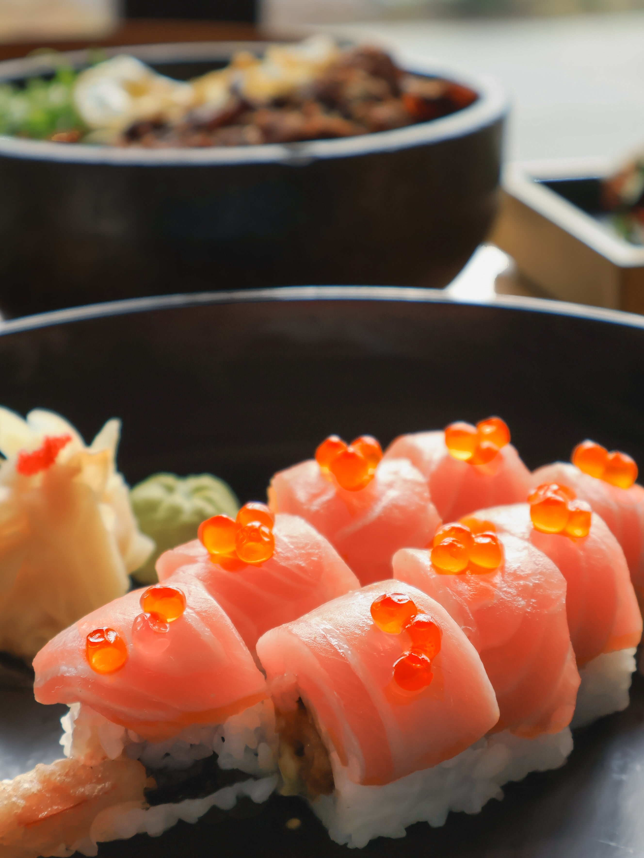 Perfectly crafted specialty rolls topped with rich salmon and salmon roe. Treat yourself to the freshest sushi in DC at Spices! 🍱🍣
.
.
.
.
.
#spicesrestaurant #sushi #dcfoodie #dcfoodscene