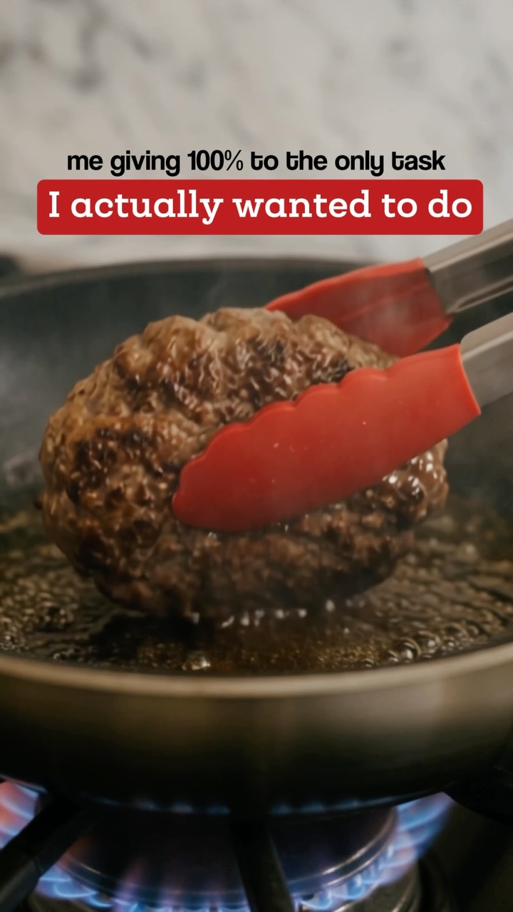 Selective productivity, but at least dinner benefits 🍔
#NationalBurgerDay