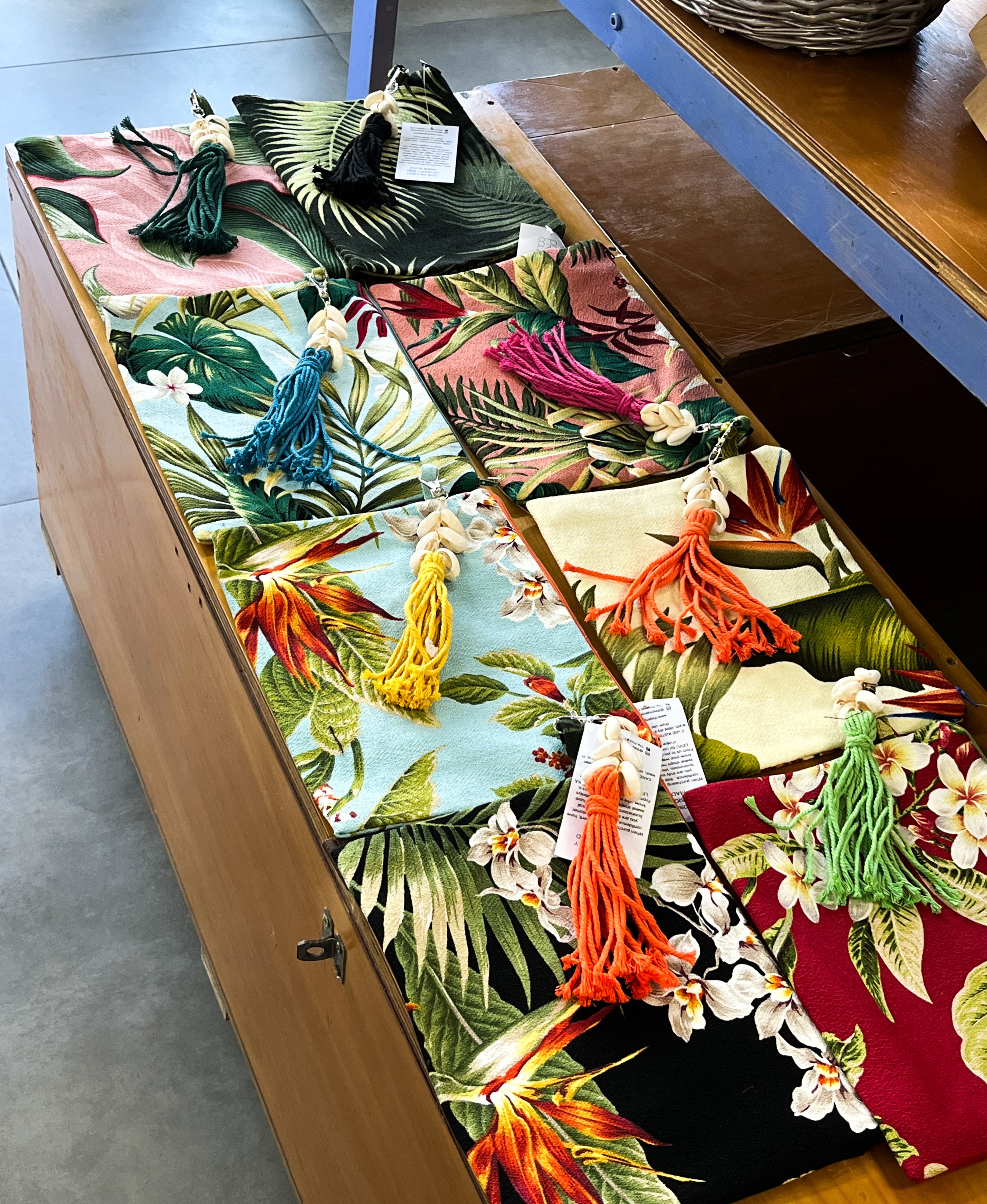 Tropical prints, vibrant colours & island-inspired details — made to bring those Fiji vibes wherever you go.
We post World- wide! DM us for domestic postage & international shipping options.
.
.
.
#fiji #fijiislands #fijiliving #theprojectscollectivefiji #tourismfiji