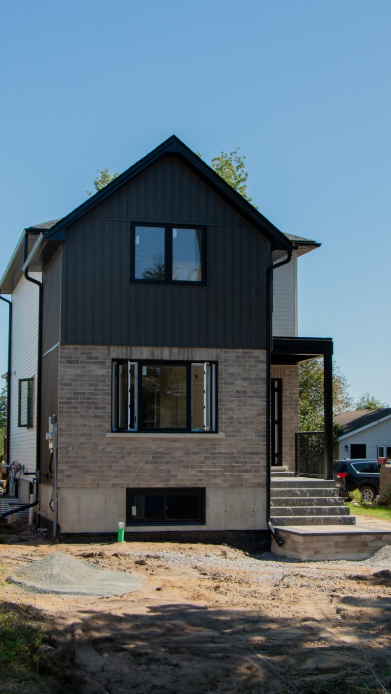 From plans to reality 👀🏡
175A Ontario St, Brighton is officially taking shape!
Built by @paradigmhomesinc
LA: @sarahdeanremax