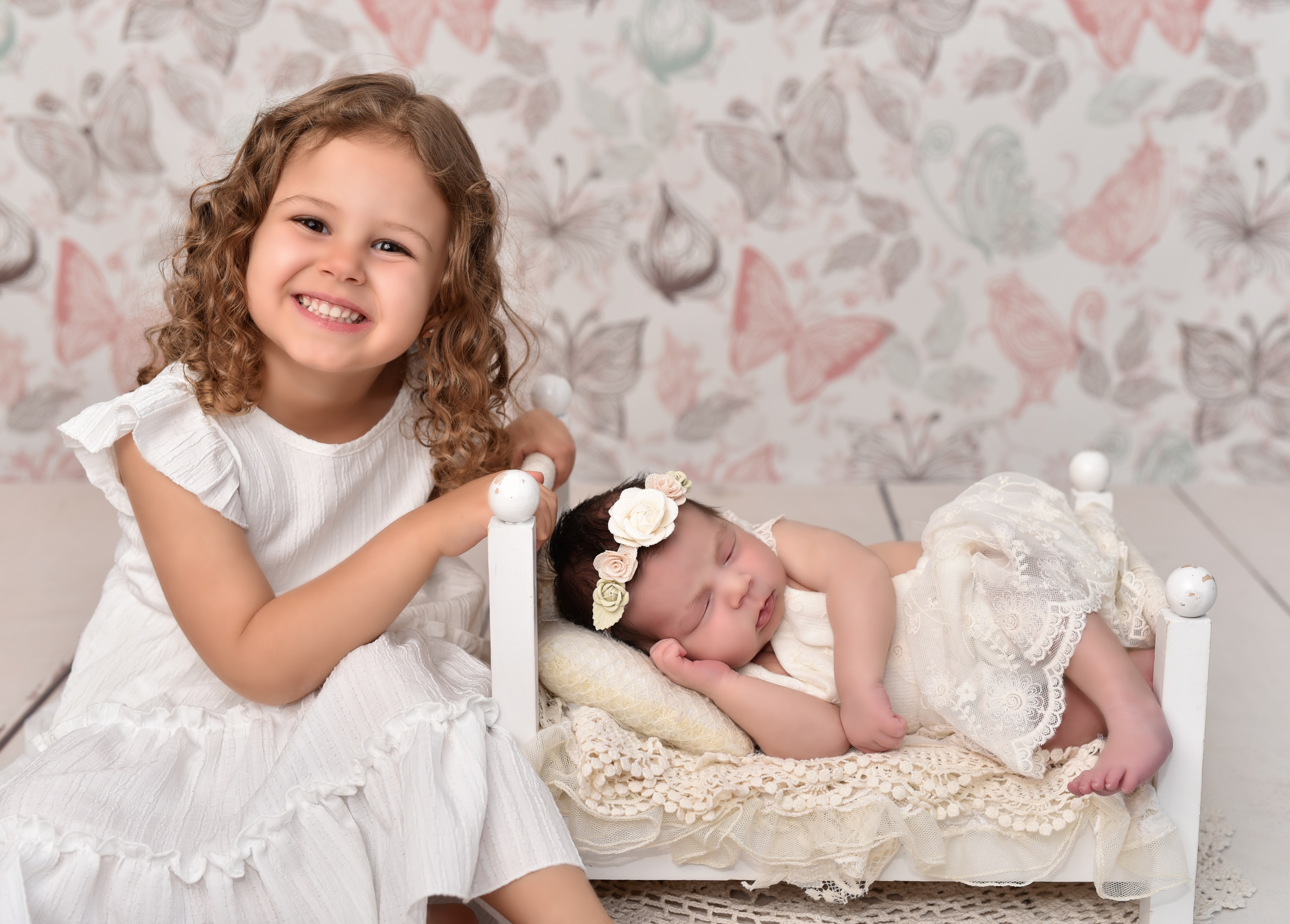 Her very first best friend… and her forever protector. 🥹💕
While this sweet baby girl slept peacefully, her big sister could barely contain her excitement. The proud smile, the gentle cuddles, and the pure happiness of finally becoming a big sister—this is a love story that has only just begun. ✨
One day, these tiny hands will grow… but this photograph will always remind them where their beautiful bond started. 🤍
Expecting a new baby? Capture the excitement, connection, and love between your children before this fleeting chapter passes. Newborn sessions are now booking—send us a message to reserve your date. 📸
#NewbornPhotography #NewbornPhotographer #NewbornBabyGirl #NewbornPhotoshoot #NewbornPictures