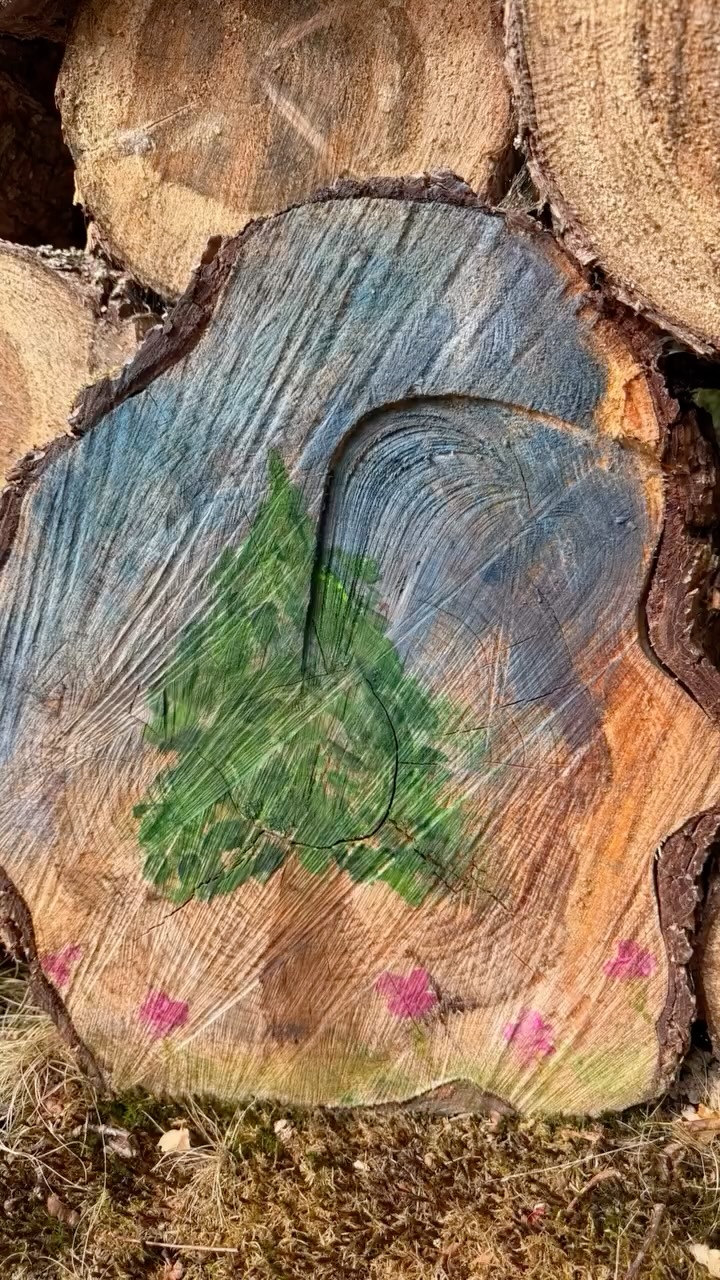 Starting to make this home our home. ✨
Sunday art project: connecting nature with creativity. 🎨💗