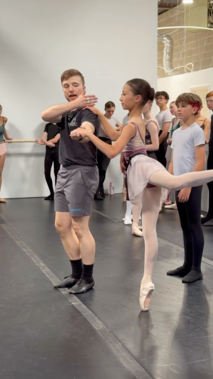Ladies think about pushing down a little while lifting up through the center! Engaging the core💪💥#themaledanceconnection #maledancer #ballet #dance #balletdancer