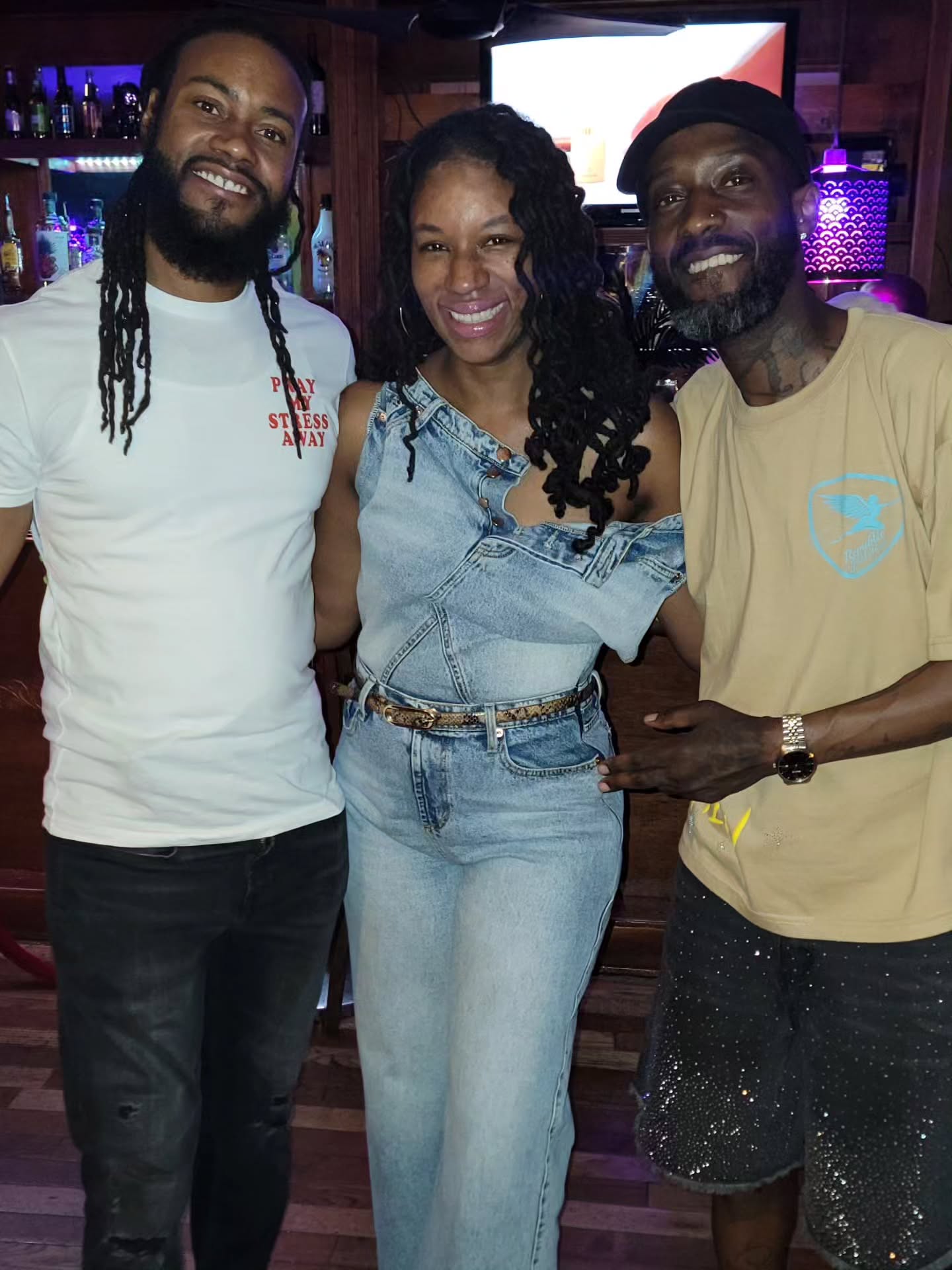 Birthday Bash for Ken Jones @laughthepainawayshow
📍@st.marysrestaurantbar
I hopped on 95N to vibe in Baltimore for another great night of comedy & poetry with @kenjonescomedy. Affirming Birthday bliss and abundance to you✨️
@klovethepoet is a powerful Goddess on the mic 🎤🥰Every word spoke life and truth!
@da_wizrd was Hilarious 😂
@snowski1300 🤣 We had fun didn't we😏
#laughthepainaway #ComedyGoddess #BmoreVibes #BmoreComedy #LivingmywildestCOMEDYdreams